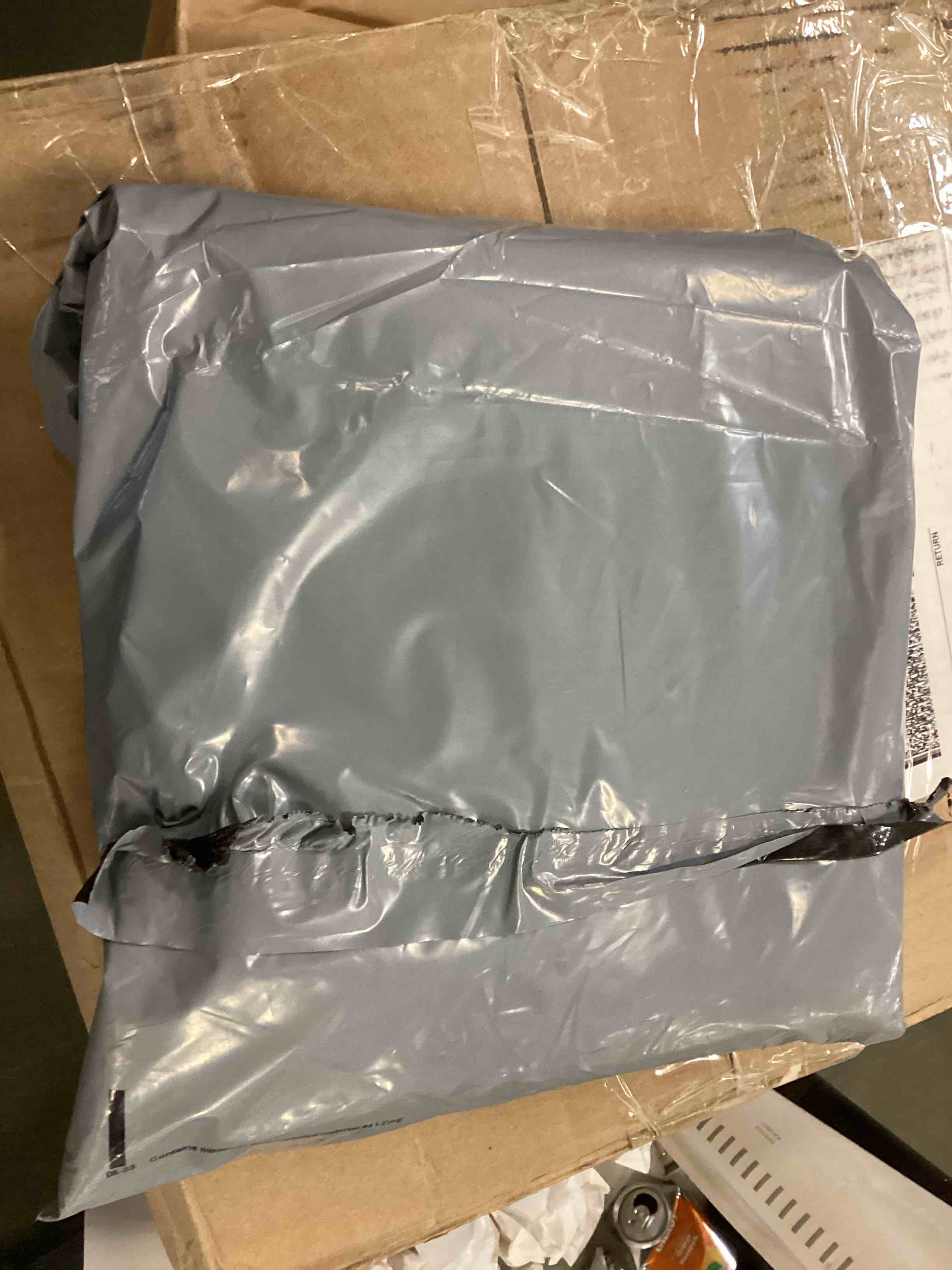 https://s3.amazonaws.com/lotting-images-prod/bidfta/GRA0128813_1729533289616.jpeg