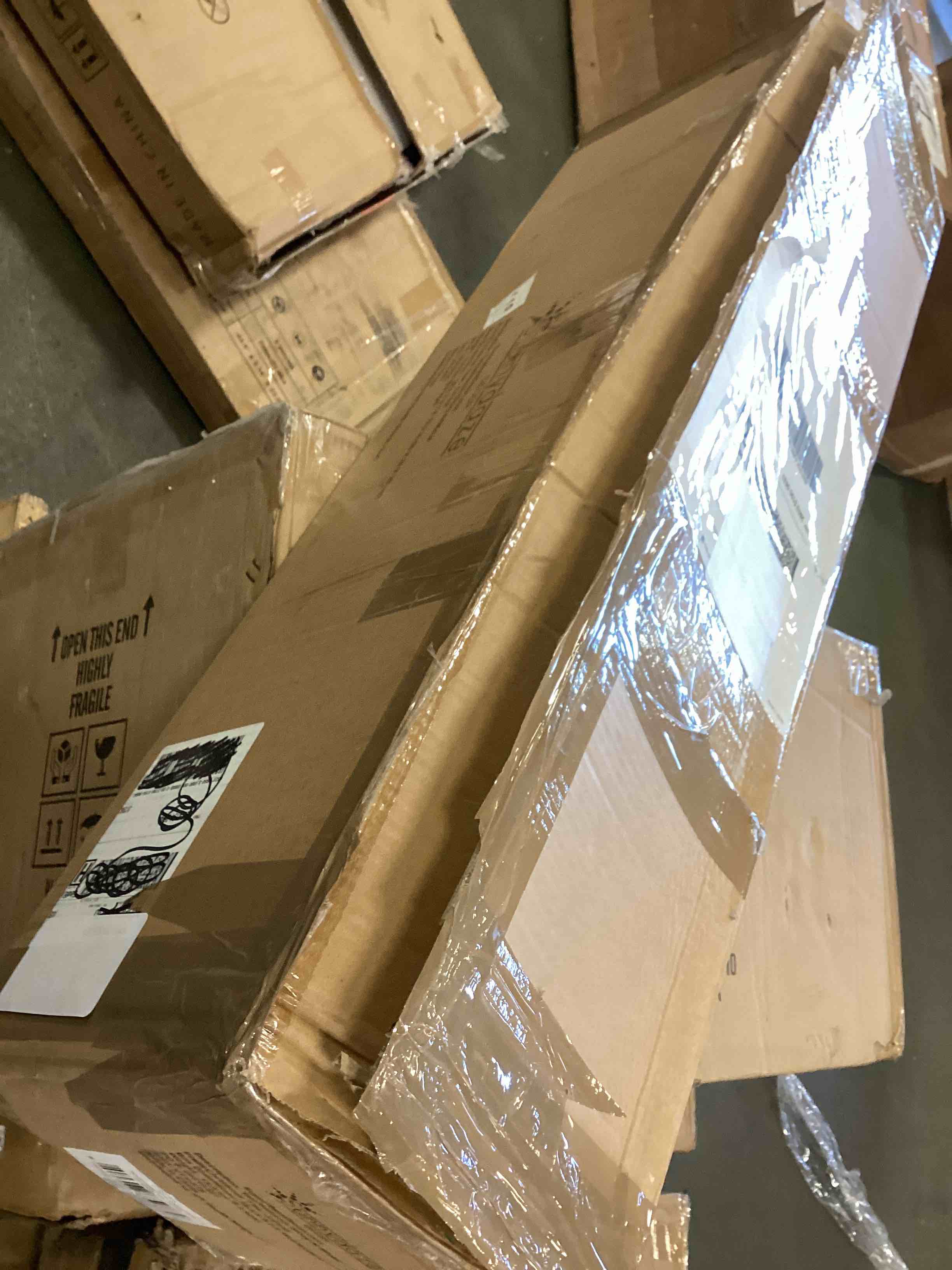 https://s3.amazonaws.com/lotting-images-prod/bidfta/GRA0128832_1729537918954.jpeg