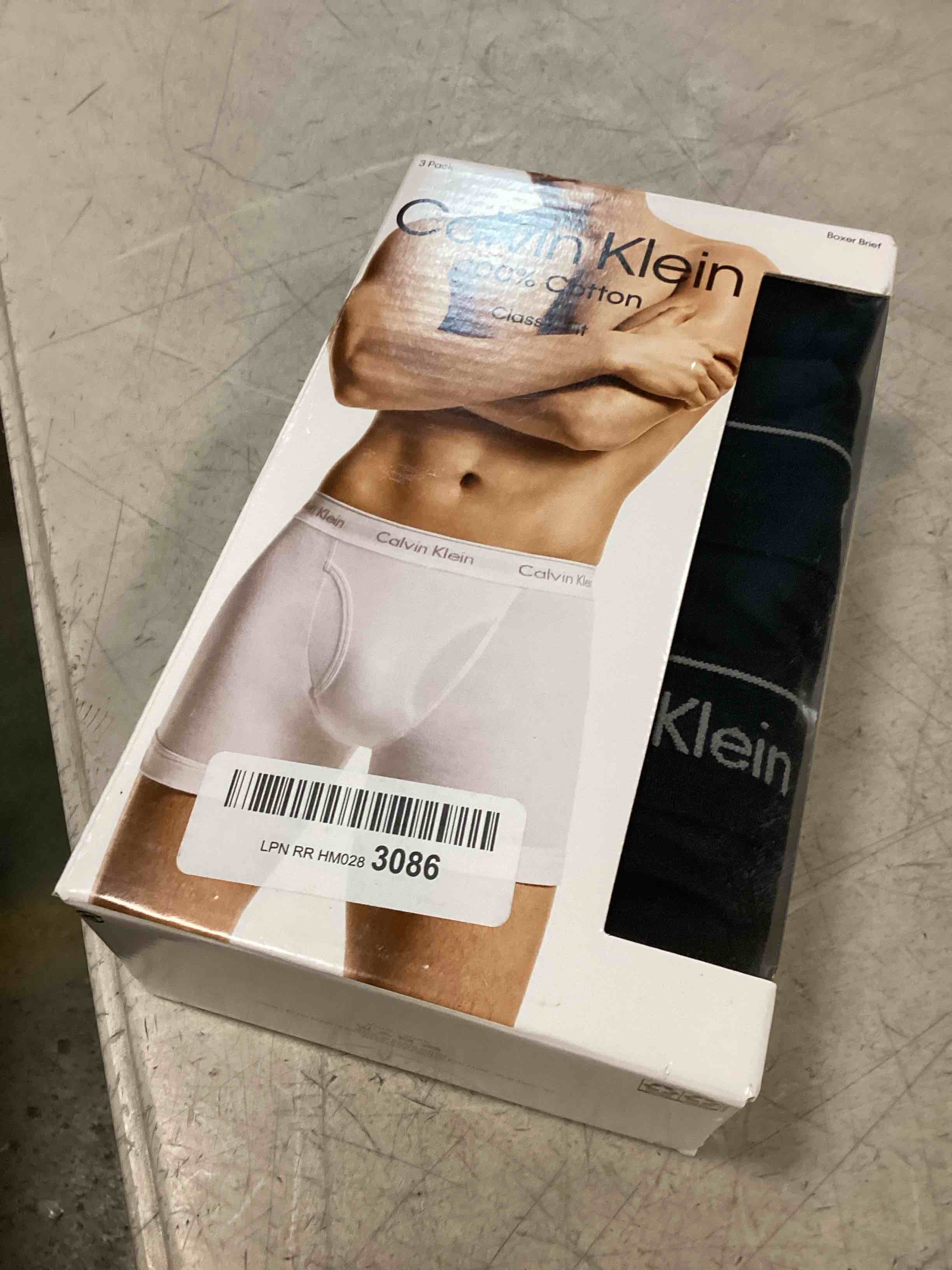 https://s3.amazonaws.com/lotting-images-prod/bidfta/GRA0133748_1728341816486.jpeg