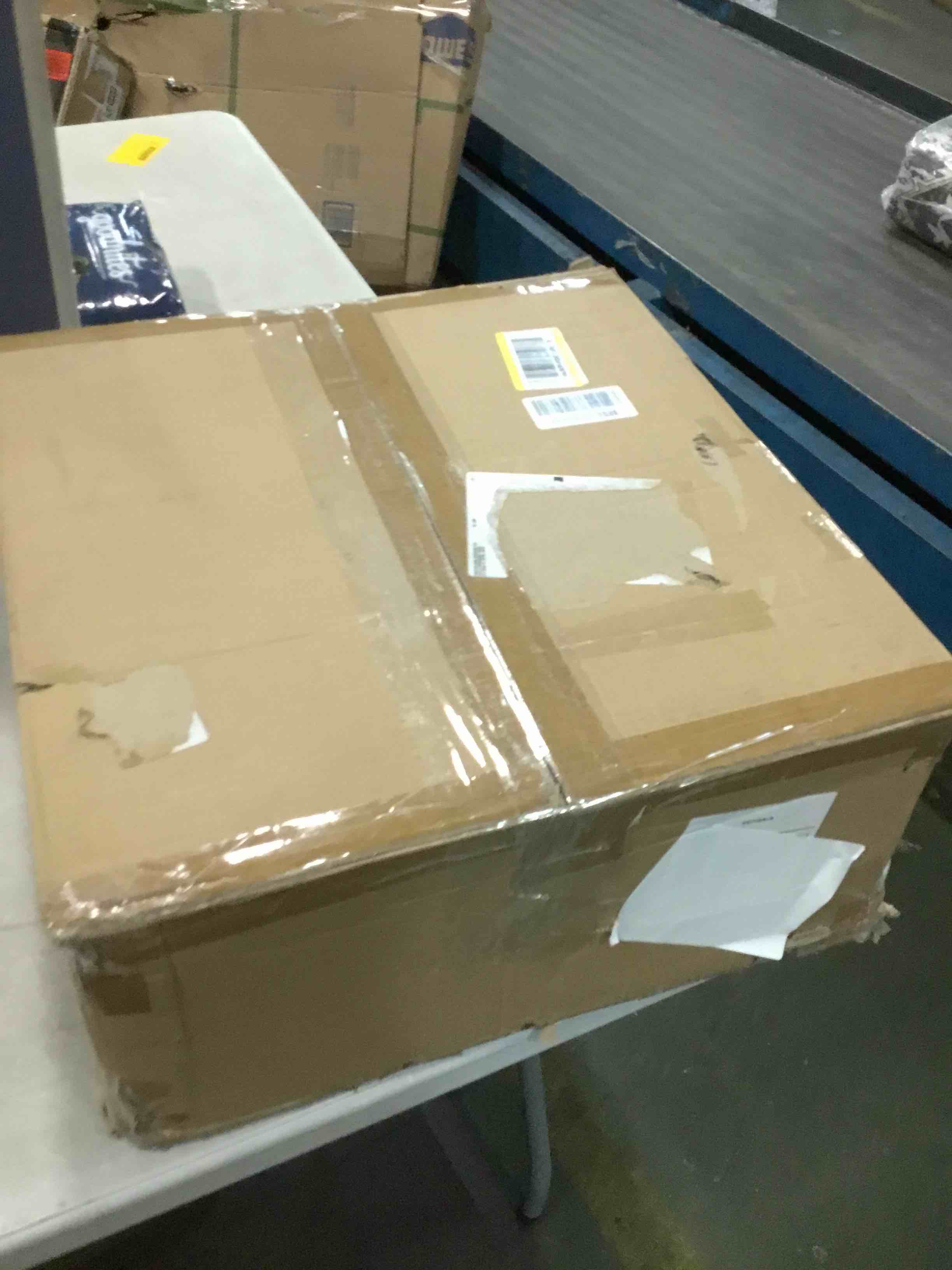 https://s3.amazonaws.com/lotting-images-prod/bidfta/GRA0134545_1727466286886.jpeg