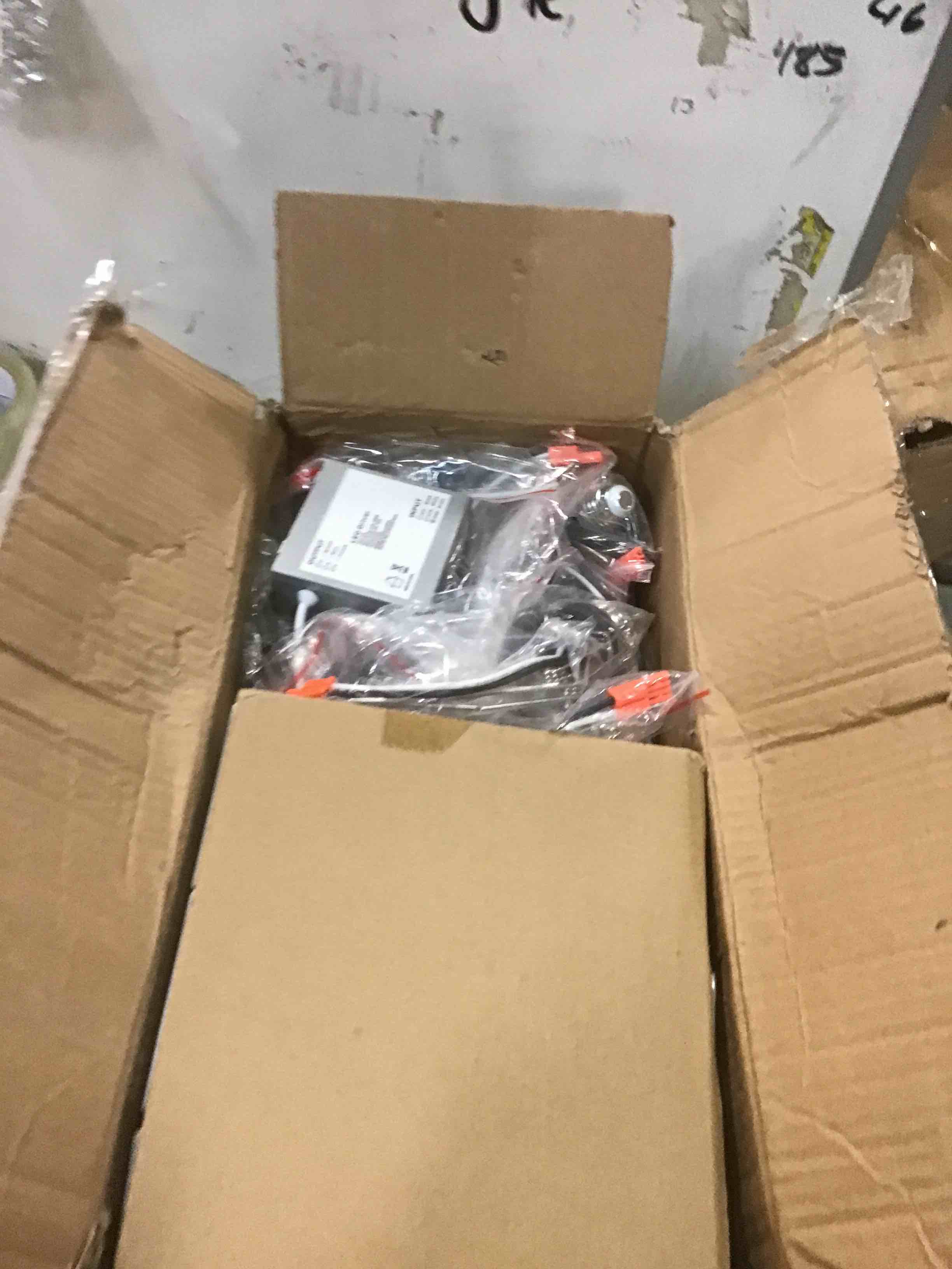 https://s3.amazonaws.com/lotting-images-prod/bidfta/GRA0135013_1727269477604.jpeg