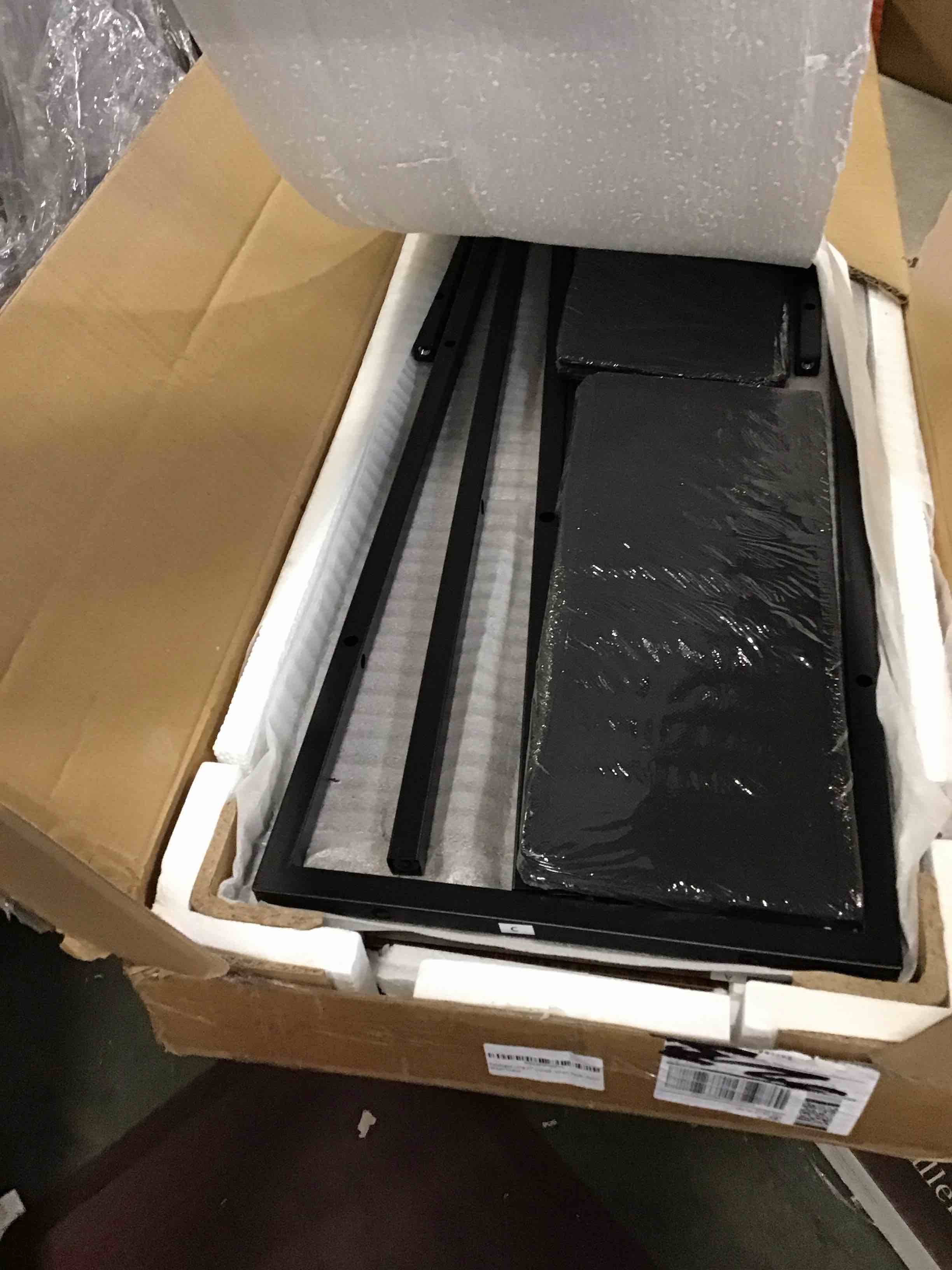 https://s3.amazonaws.com/lotting-images-prod/bidfta/GRA0136032_1727981207799.jpeg
