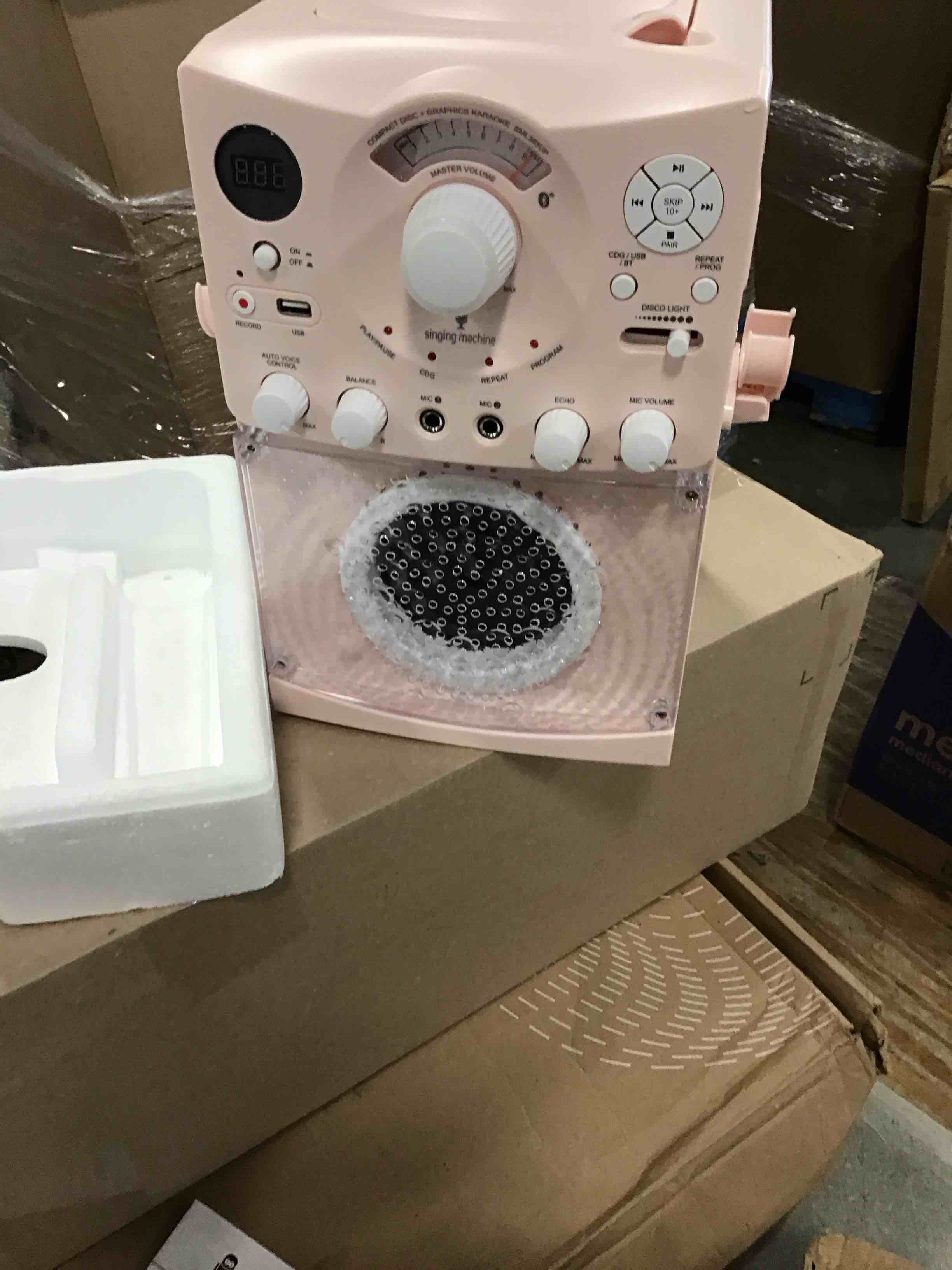 https://s3.amazonaws.com/lotting-images-prod/bidfta/GRA0136157_1727960268429.jpeg