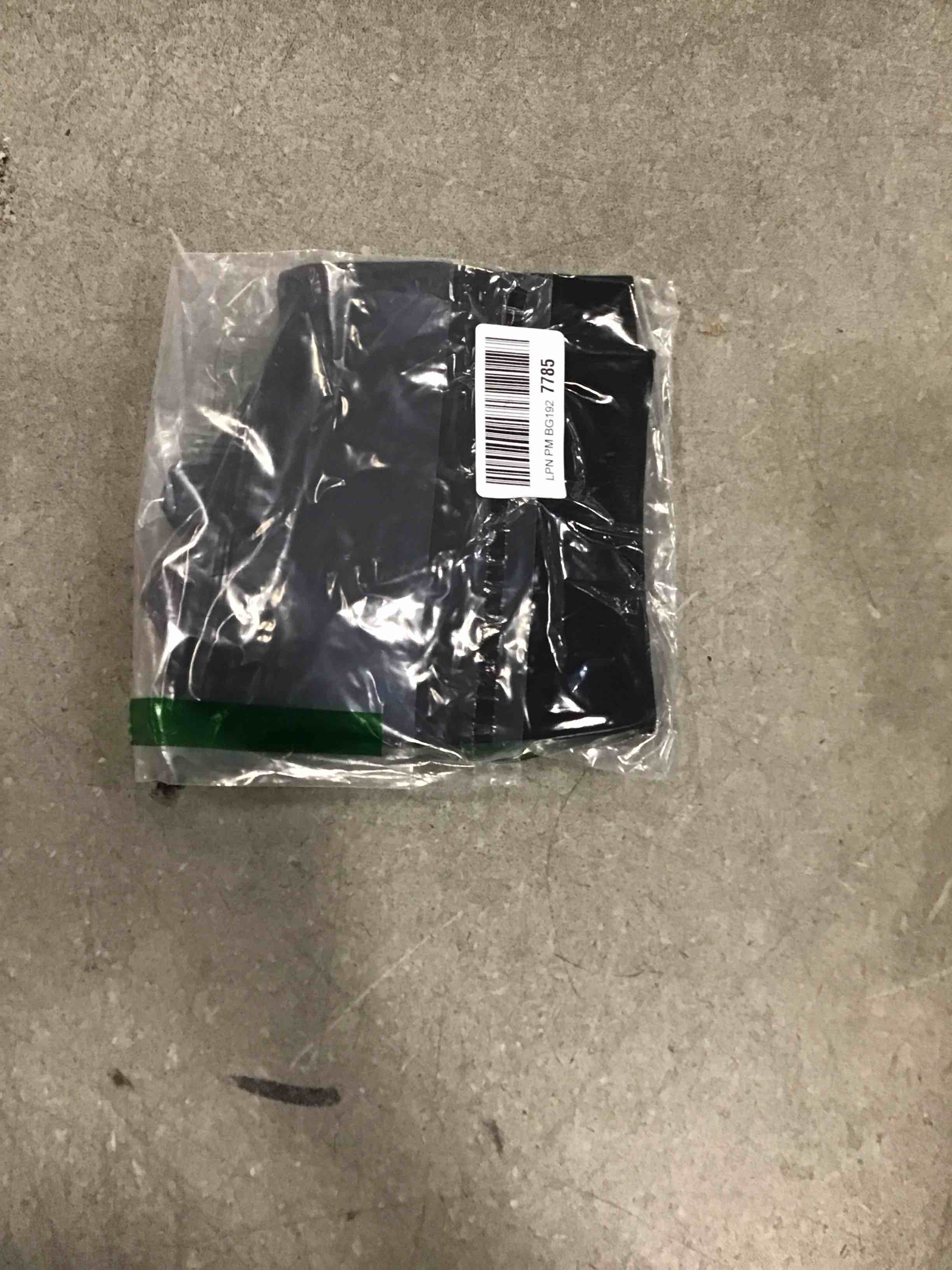 https://s3.amazonaws.com/lotting-images-prod/bidfta/GRA0136252_1727895056589.jpeg