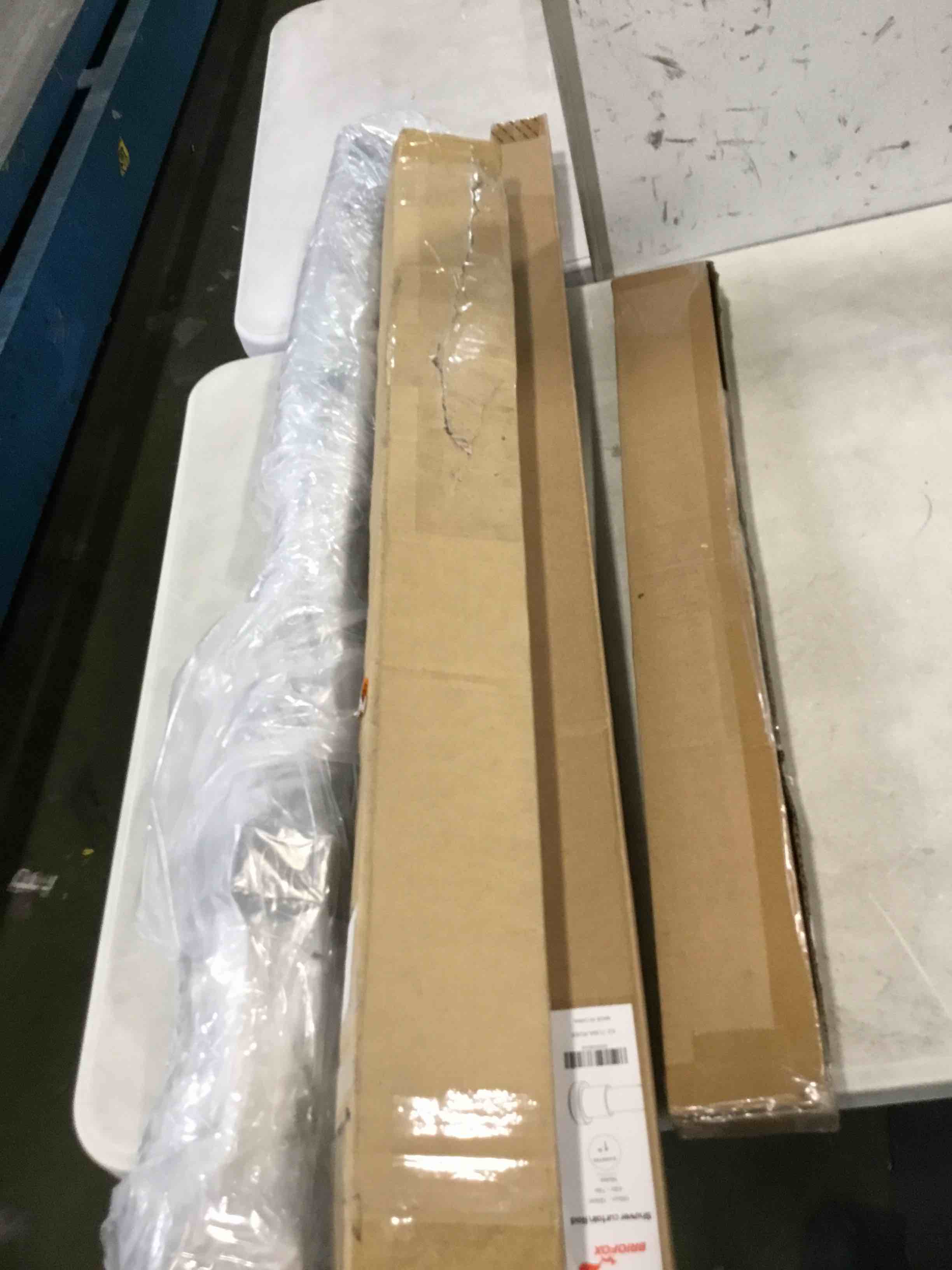 https://s3.amazonaws.com/lotting-images-prod/bidfta/GRA0137326_1727201596667.jpeg