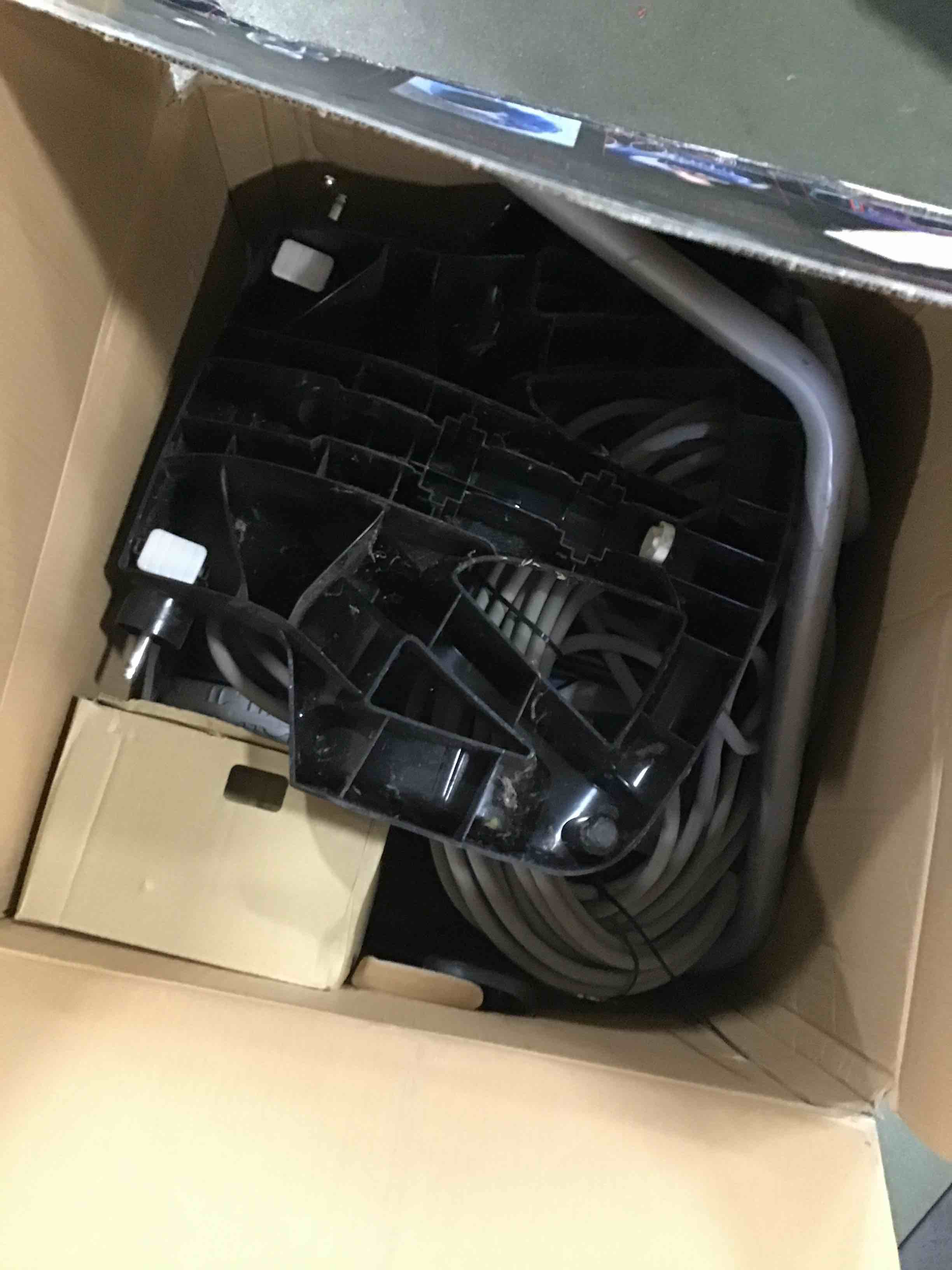 https://s3.amazonaws.com/lotting-images-prod/bidfta/GRA0138836_1727713089915.jpeg