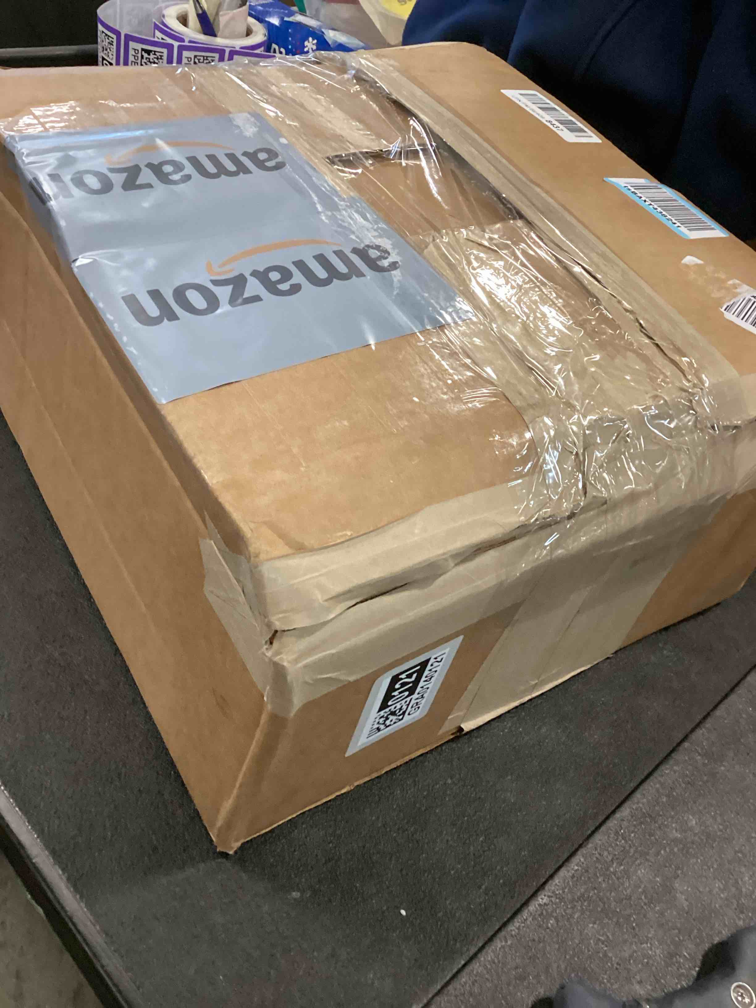 https://s3.amazonaws.com/lotting-images-prod/bidfta/GRA0140121_1728391686625.jpeg