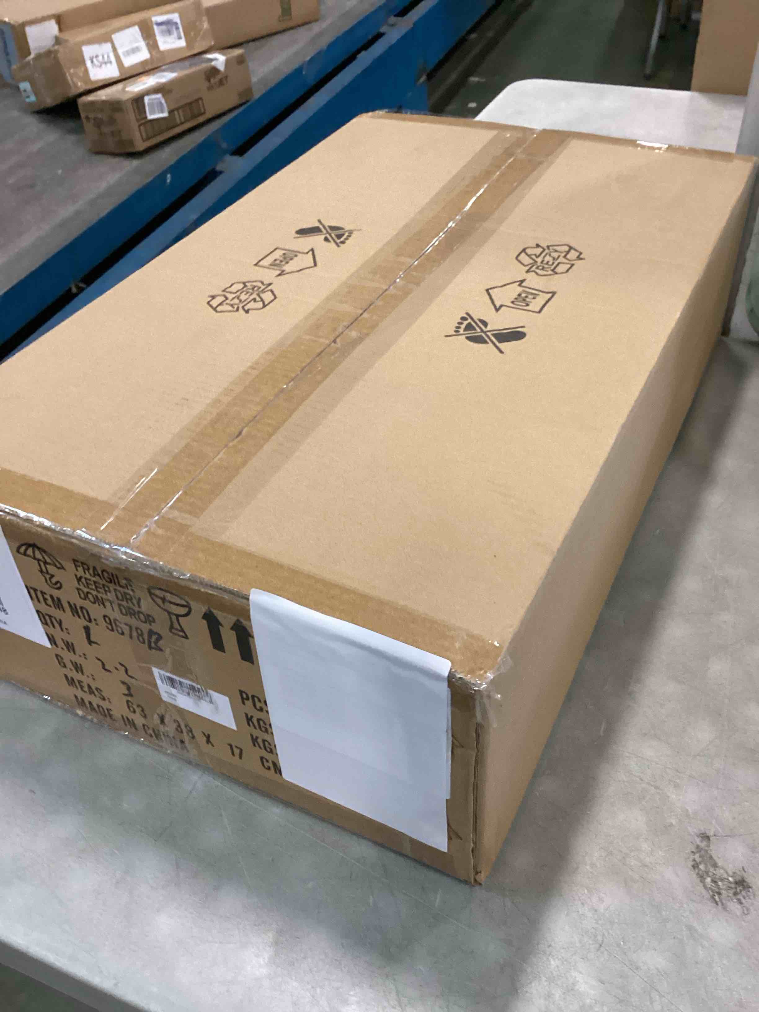 https://s3.amazonaws.com/lotting-images-prod/bidfta/GRA0140359_1728308269658.jpeg