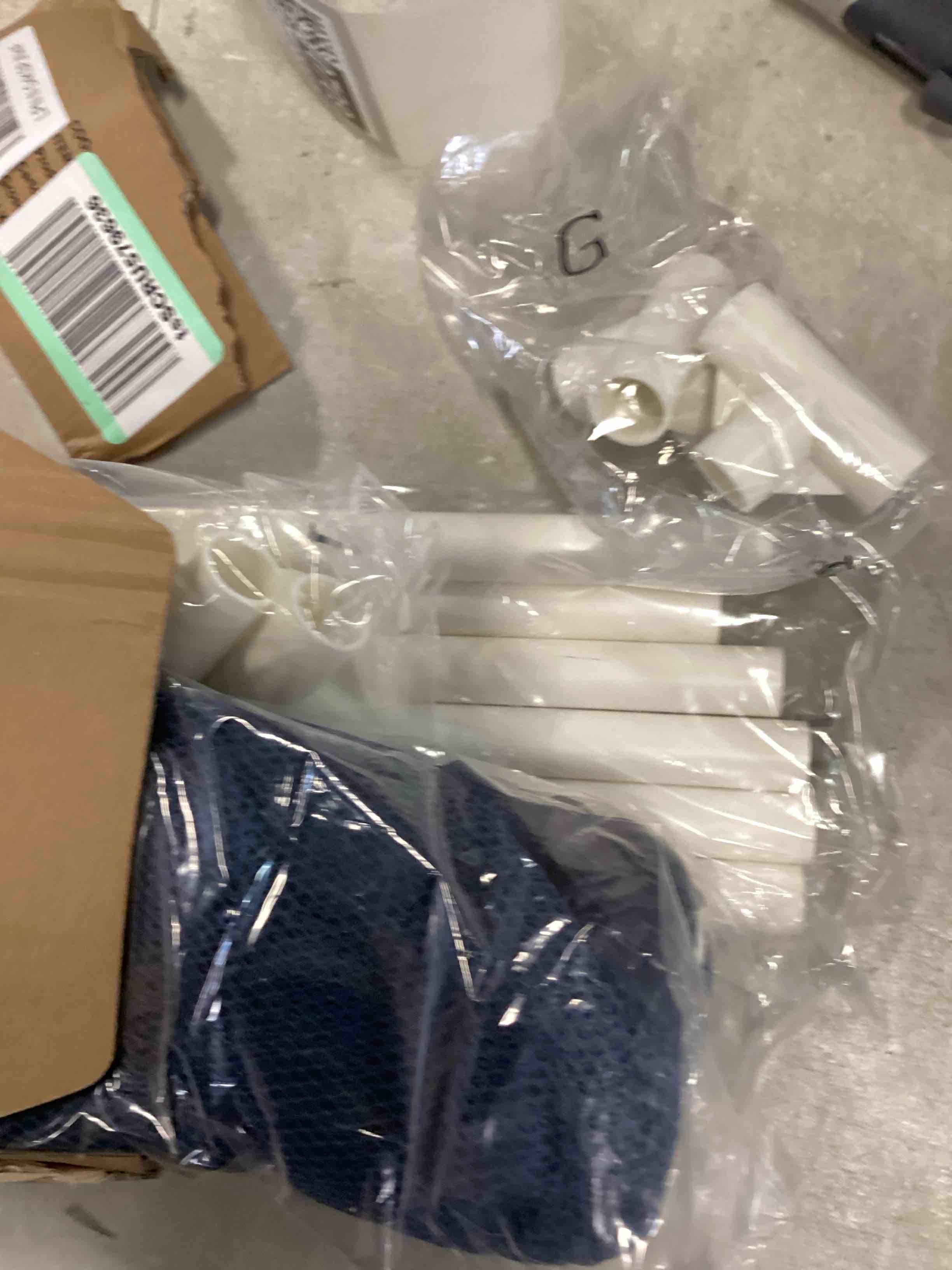 https://s3.amazonaws.com/lotting-images-prod/bidfta/GRA0140710_1728066401199.jpeg