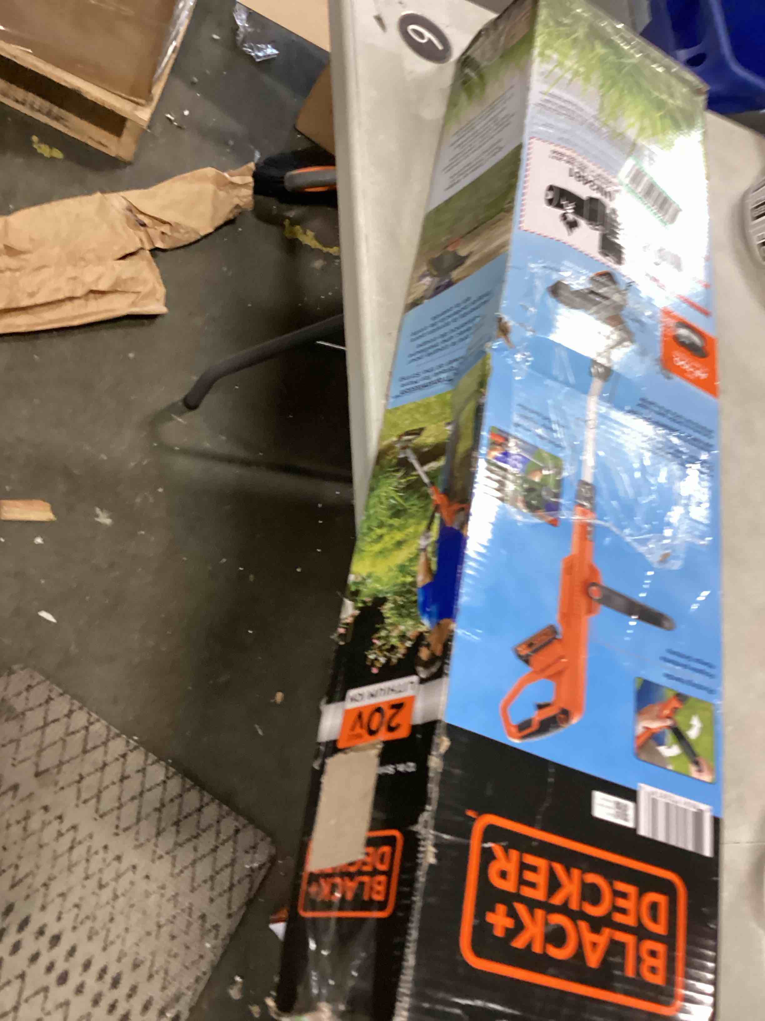 https://s3.amazonaws.com/lotting-images-prod/bidfta/GRA0140714_1728065792304.jpeg