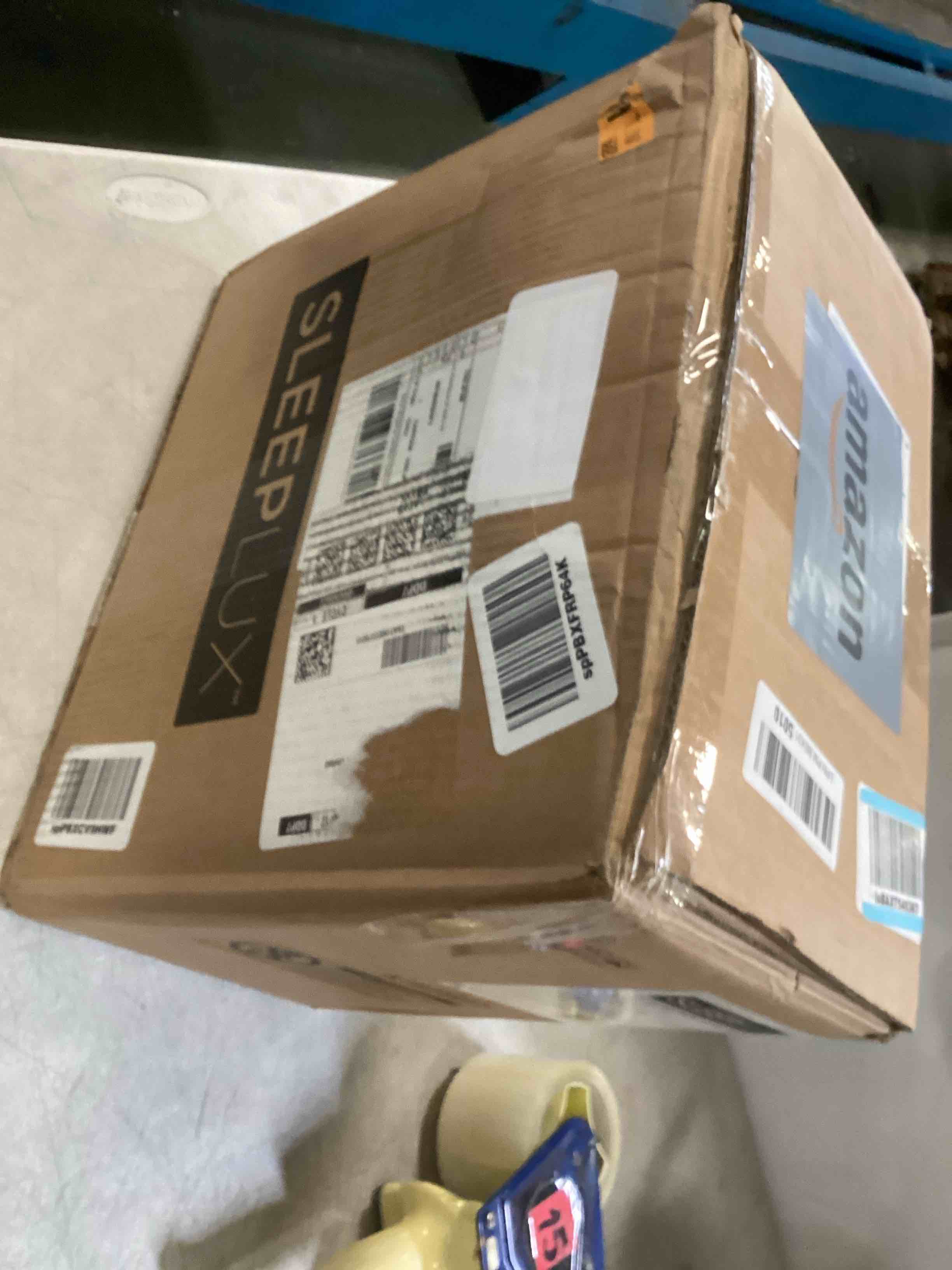 https://s3.amazonaws.com/lotting-images-prod/bidfta/GRA0141984_1726682446362.jpeg