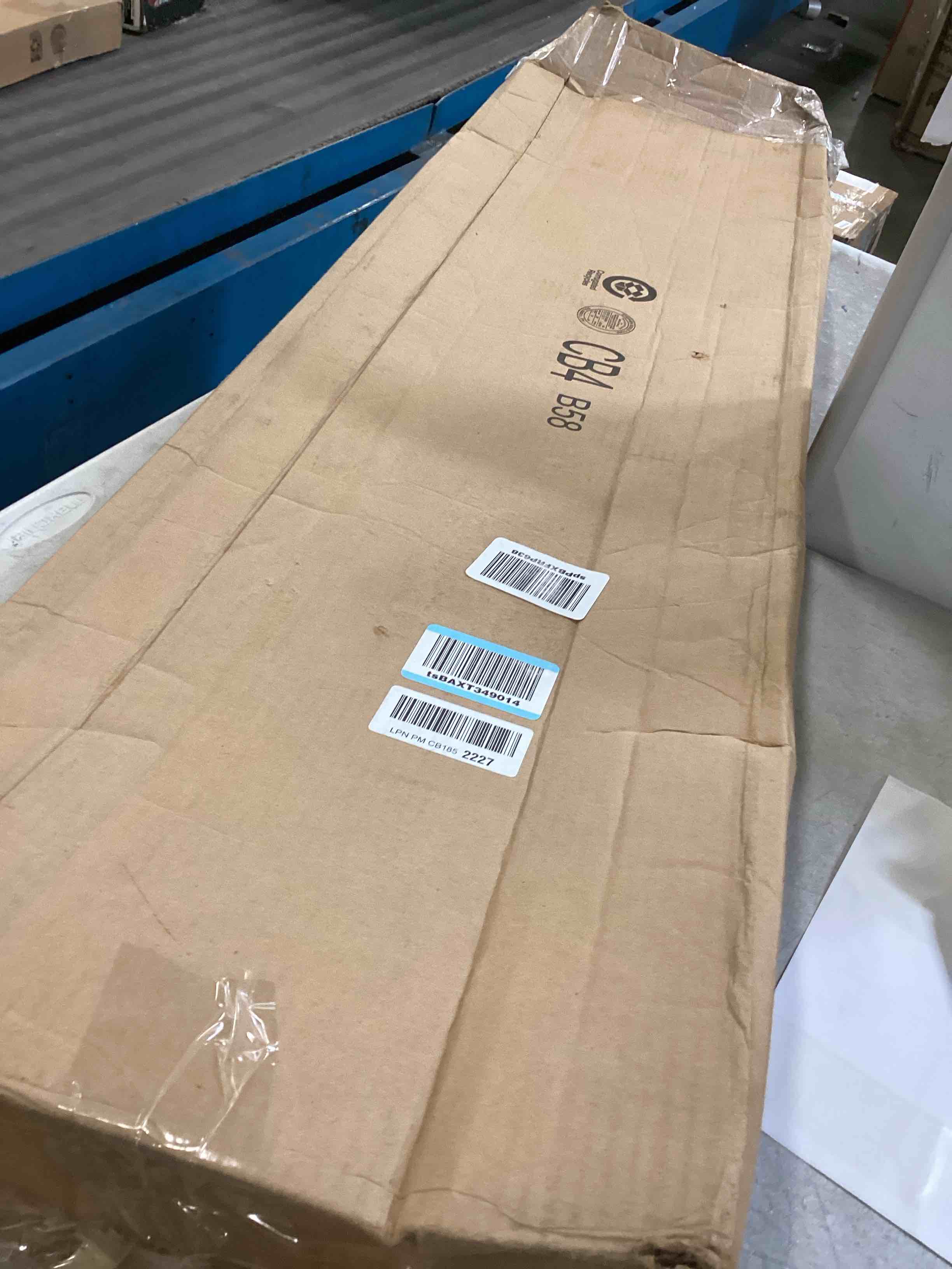https://s3.amazonaws.com/lotting-images-prod/bidfta/GRA0141994_1726681392694.jpeg