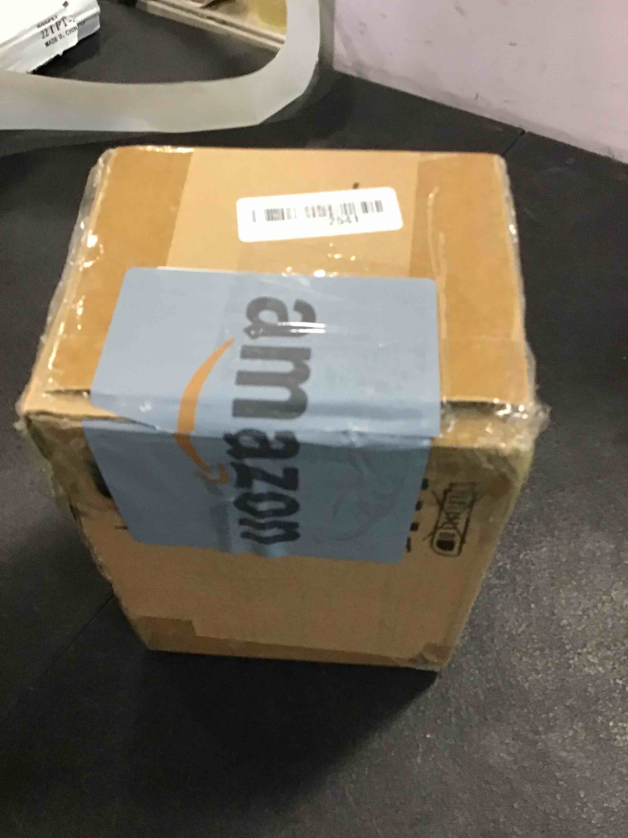 https://s3.amazonaws.com/lotting-images-prod/bidfta/GRA0142218_1727488558966.jpeg