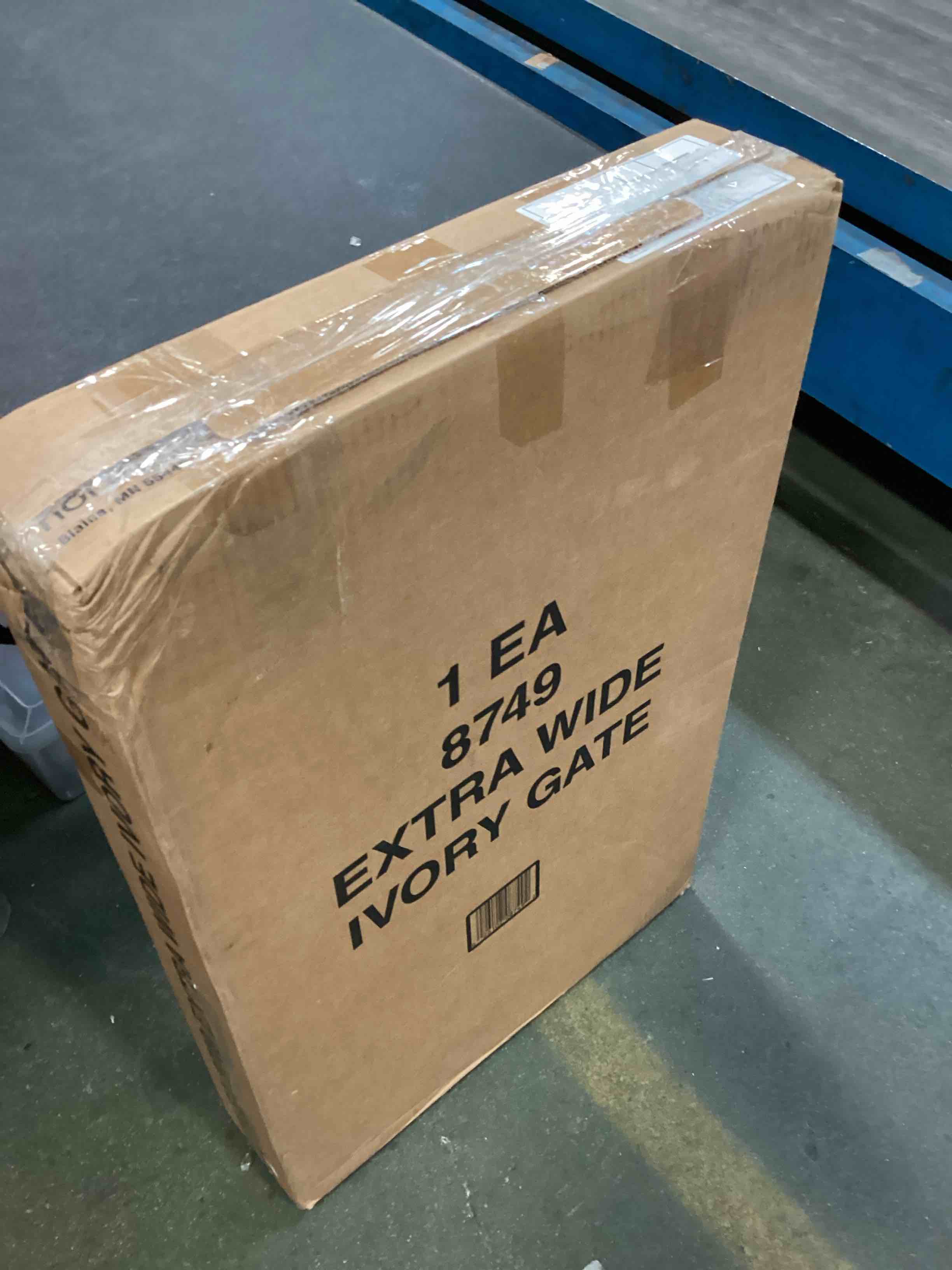 https://s3.amazonaws.com/lotting-images-prod/bidfta/GRA0142577_1727439934143.jpeg