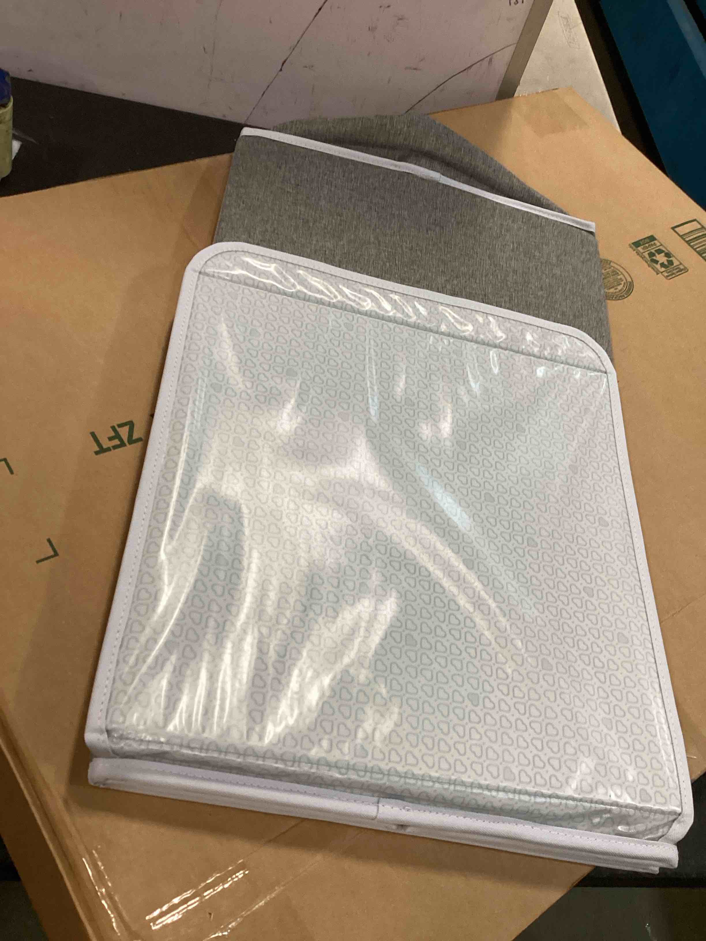 https://s3.amazonaws.com/lotting-images-prod/bidfta/GRA0142578_1727439983987.jpeg