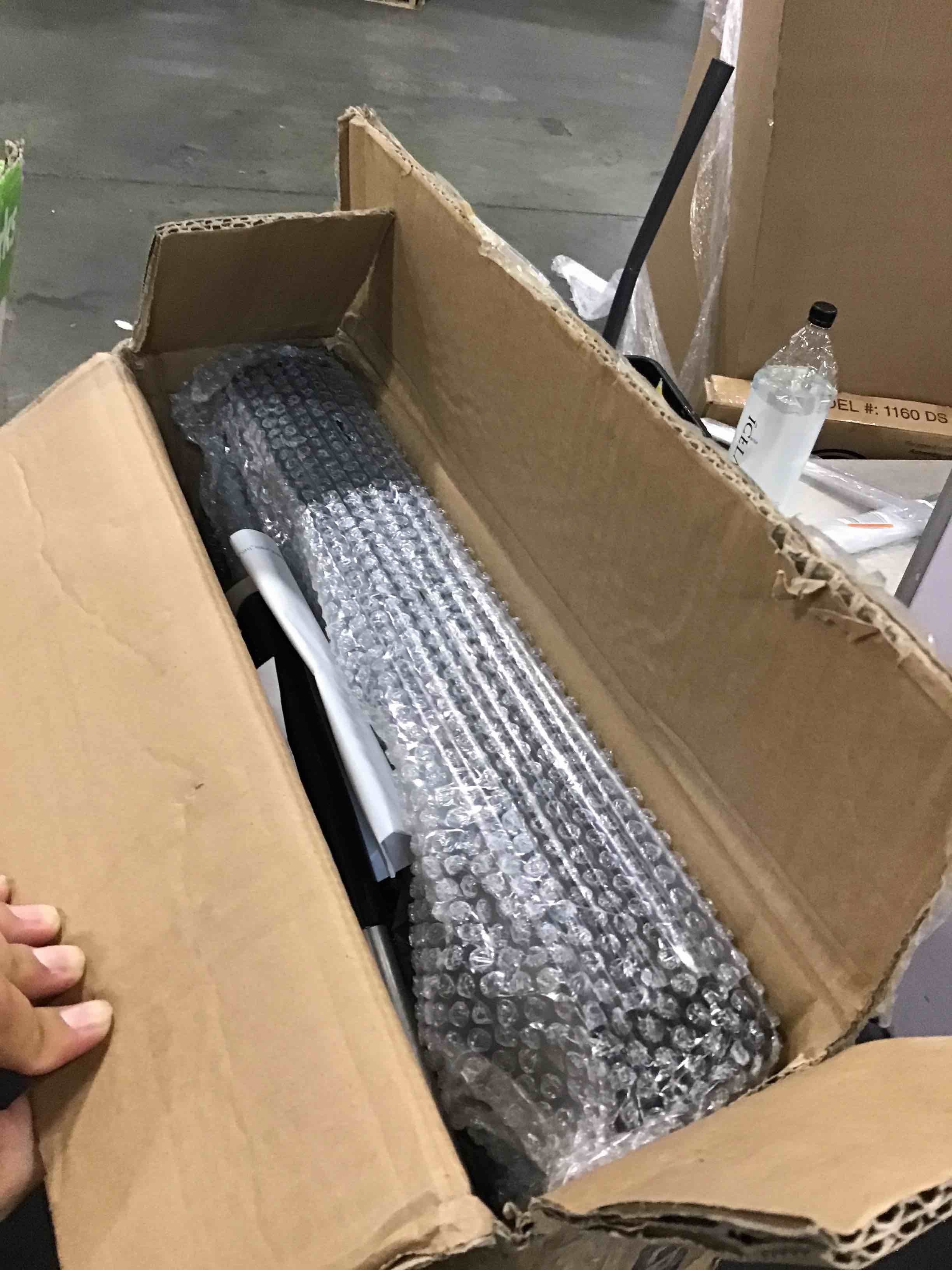https://s3.amazonaws.com/lotting-images-prod/bidfta/GRA0142706_1727386908053.jpeg