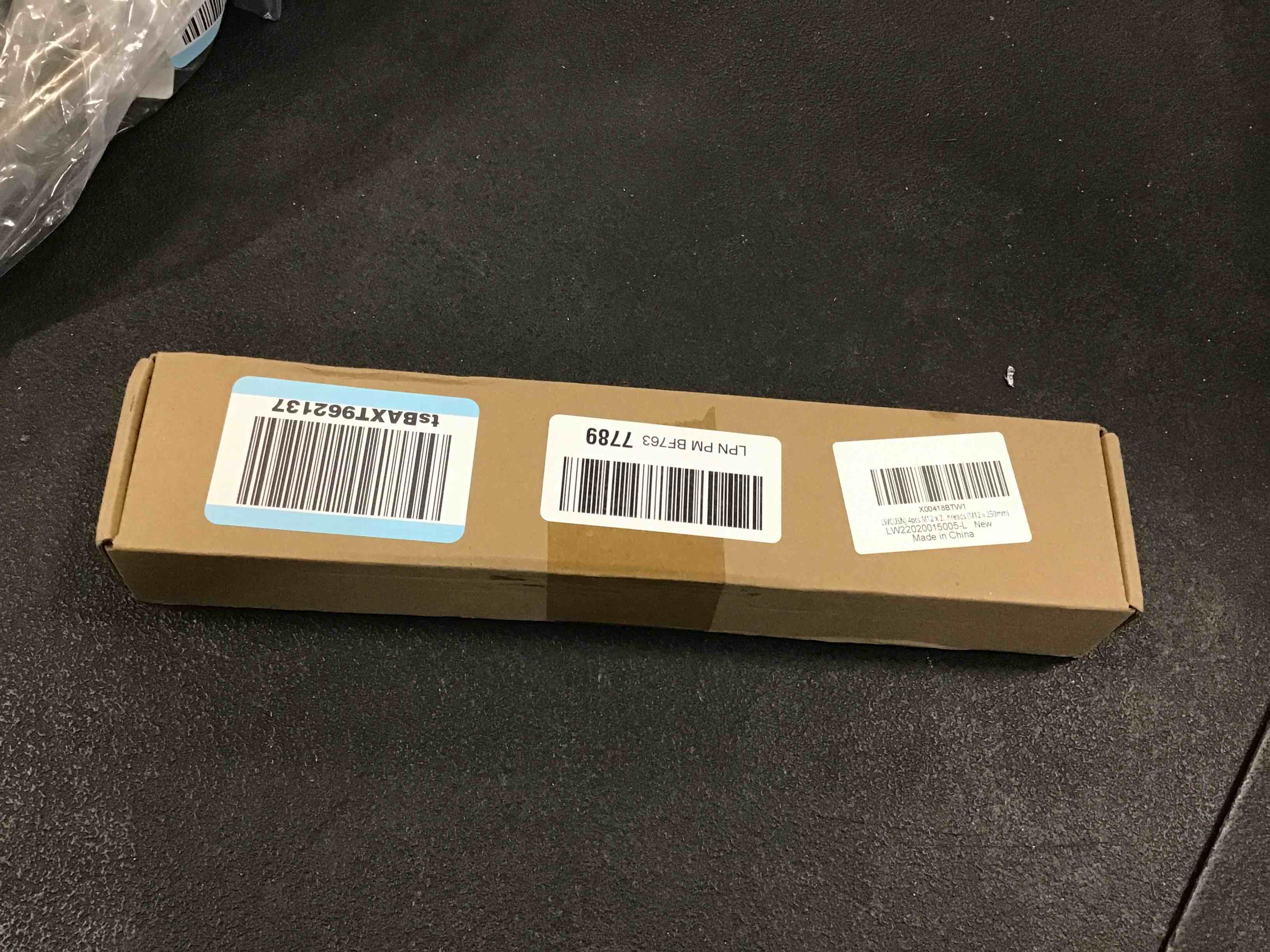 https://s3.amazonaws.com/lotting-images-prod/bidfta/GRA0143012_1727232897117.jpeg