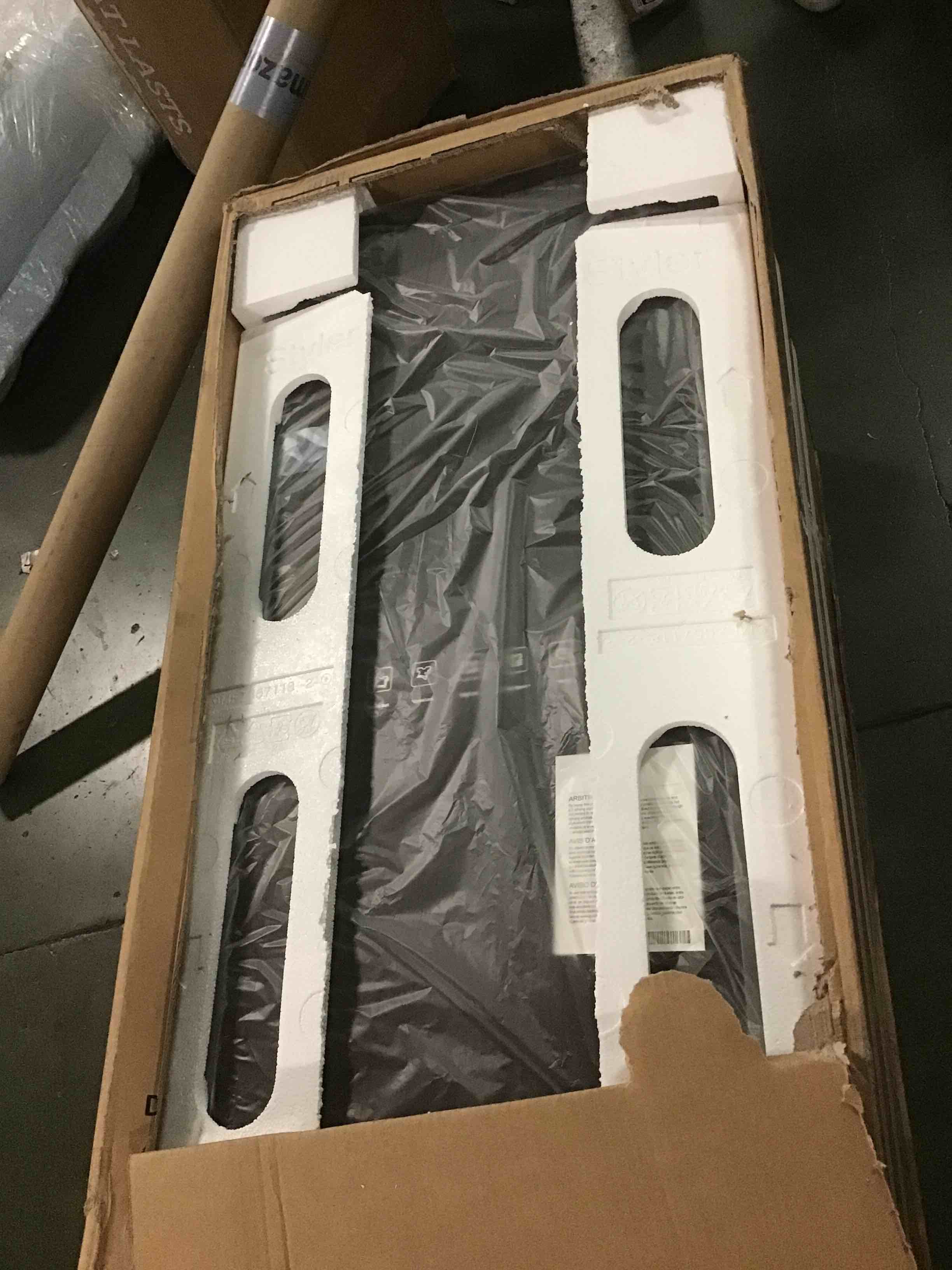 https://s3.amazonaws.com/lotting-images-prod/bidfta/GRA0143401_1726789898440.jpeg
