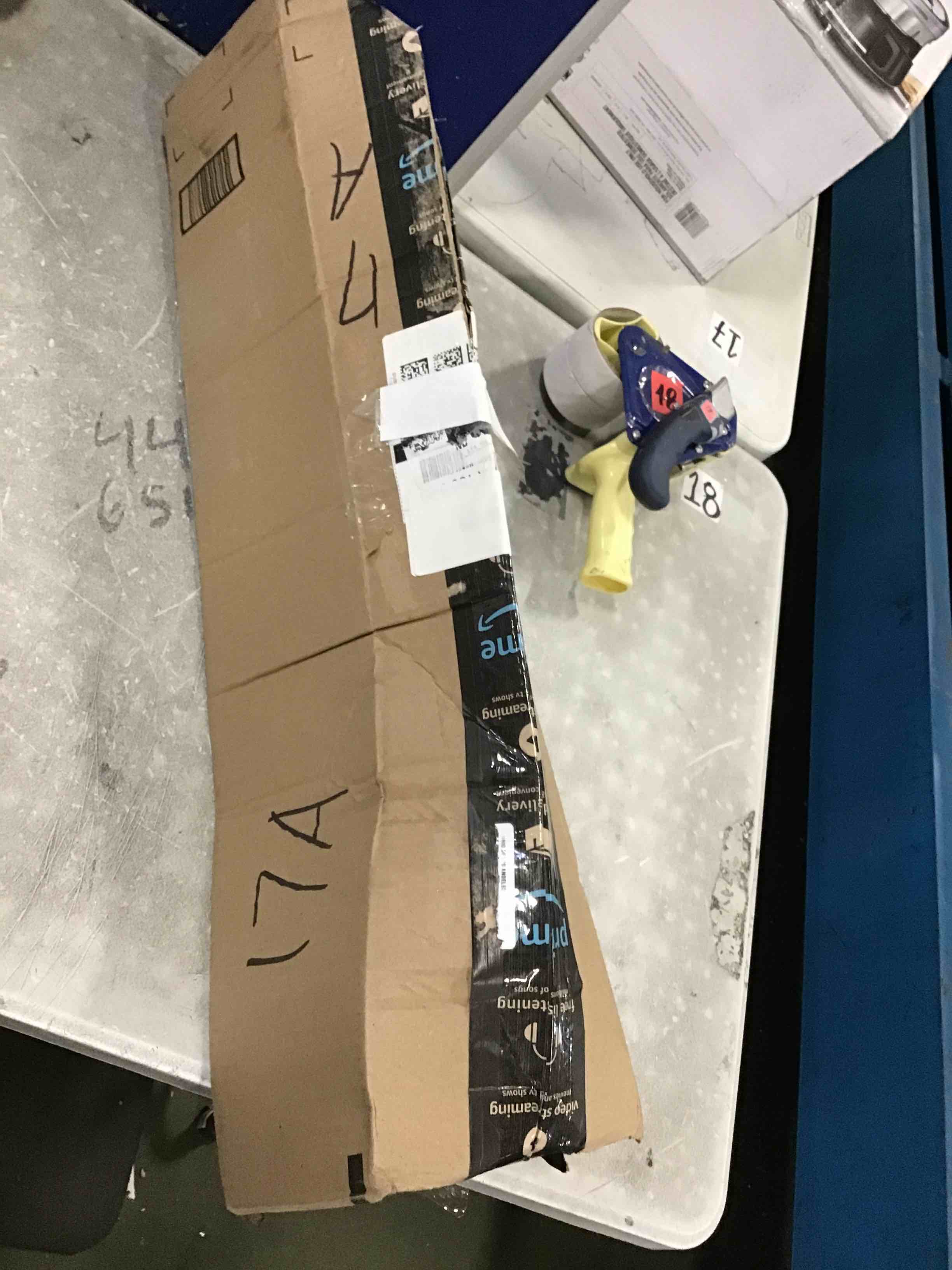 https://s3.amazonaws.com/lotting-images-prod/bidfta/GRA0144673_1726576496521.jpeg