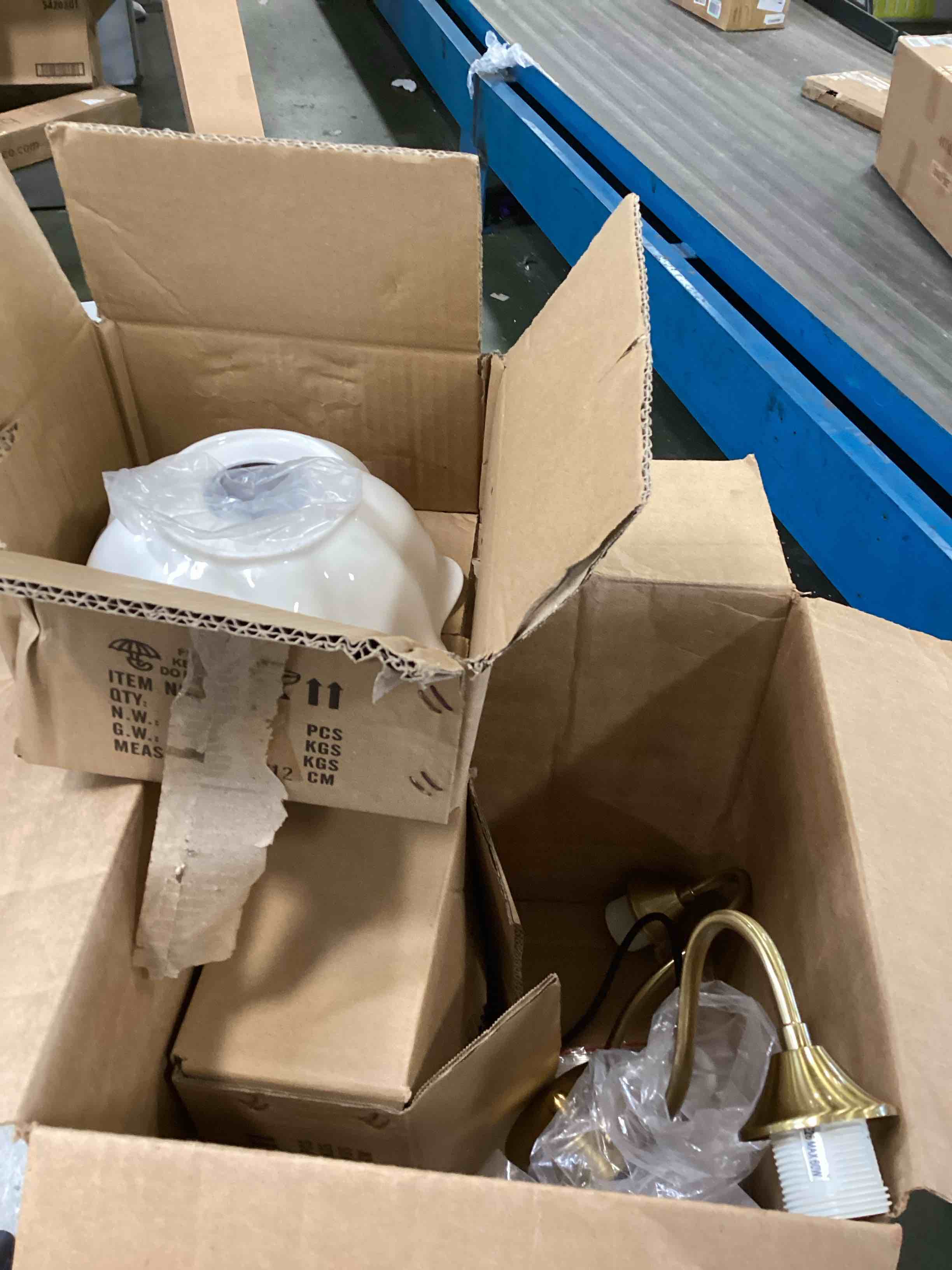 https://s3.amazonaws.com/lotting-images-prod/bidfta/GRA0144993_1726756538398.jpeg