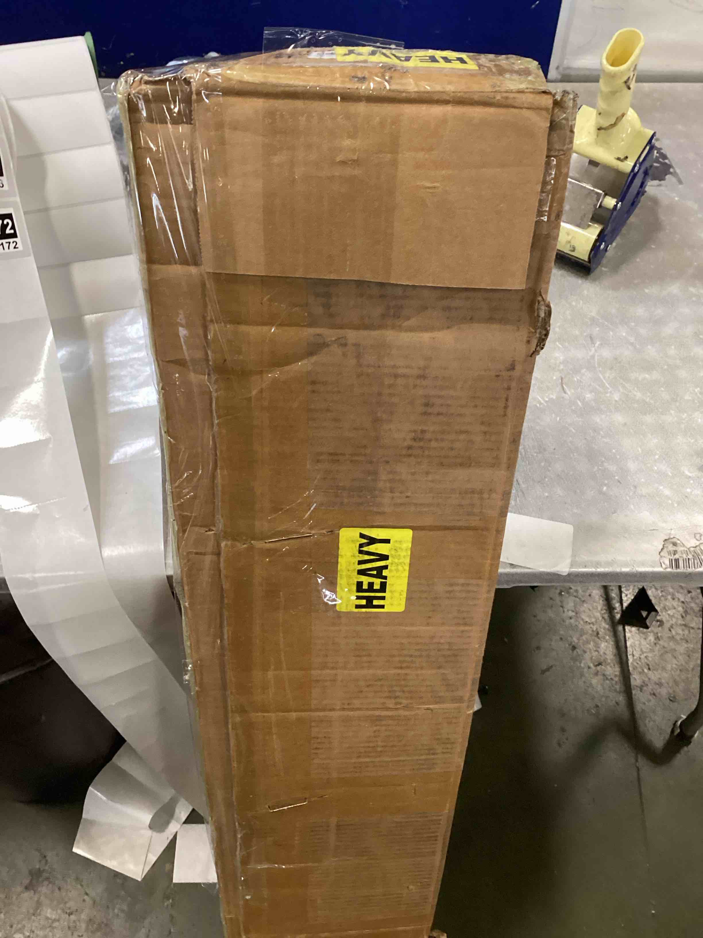 https://s3.amazonaws.com/lotting-images-prod/bidfta/GRA0145172_1726846129086.jpeg