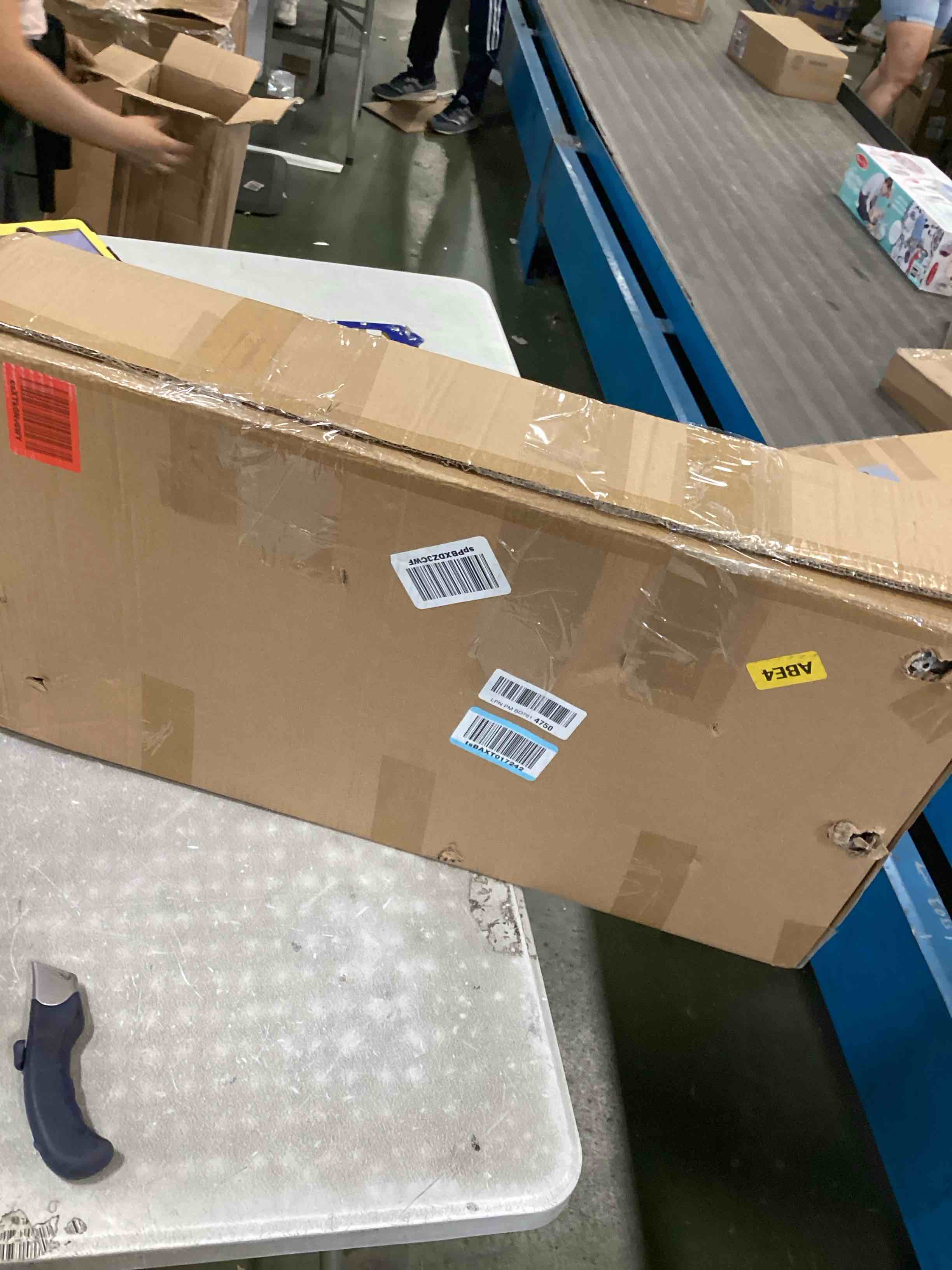 https://s3.amazonaws.com/lotting-images-prod/bidfta/GRA0145332_1726929778253.jpeg