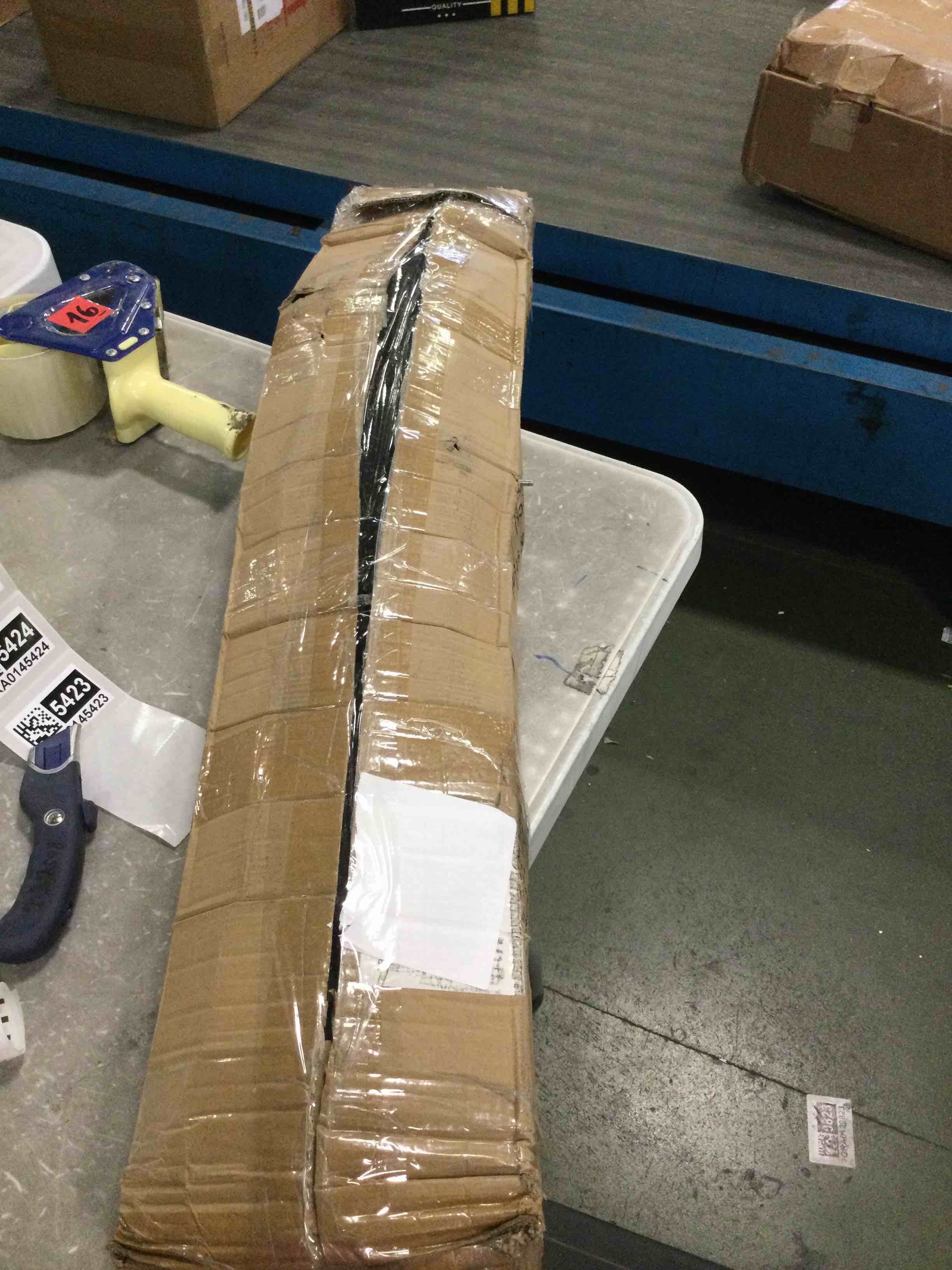 https://s3.amazonaws.com/lotting-images-prod/bidfta/GRA0145423_1727096682515.jpeg