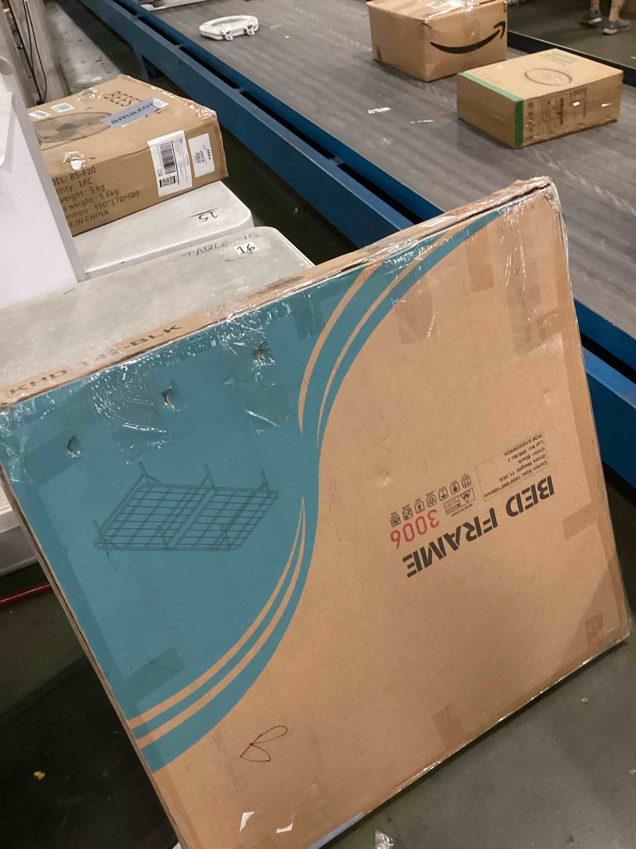 https://s3.amazonaws.com/lotting-images-prod/bidfta/GRA0145949_1727349997838.jpeg