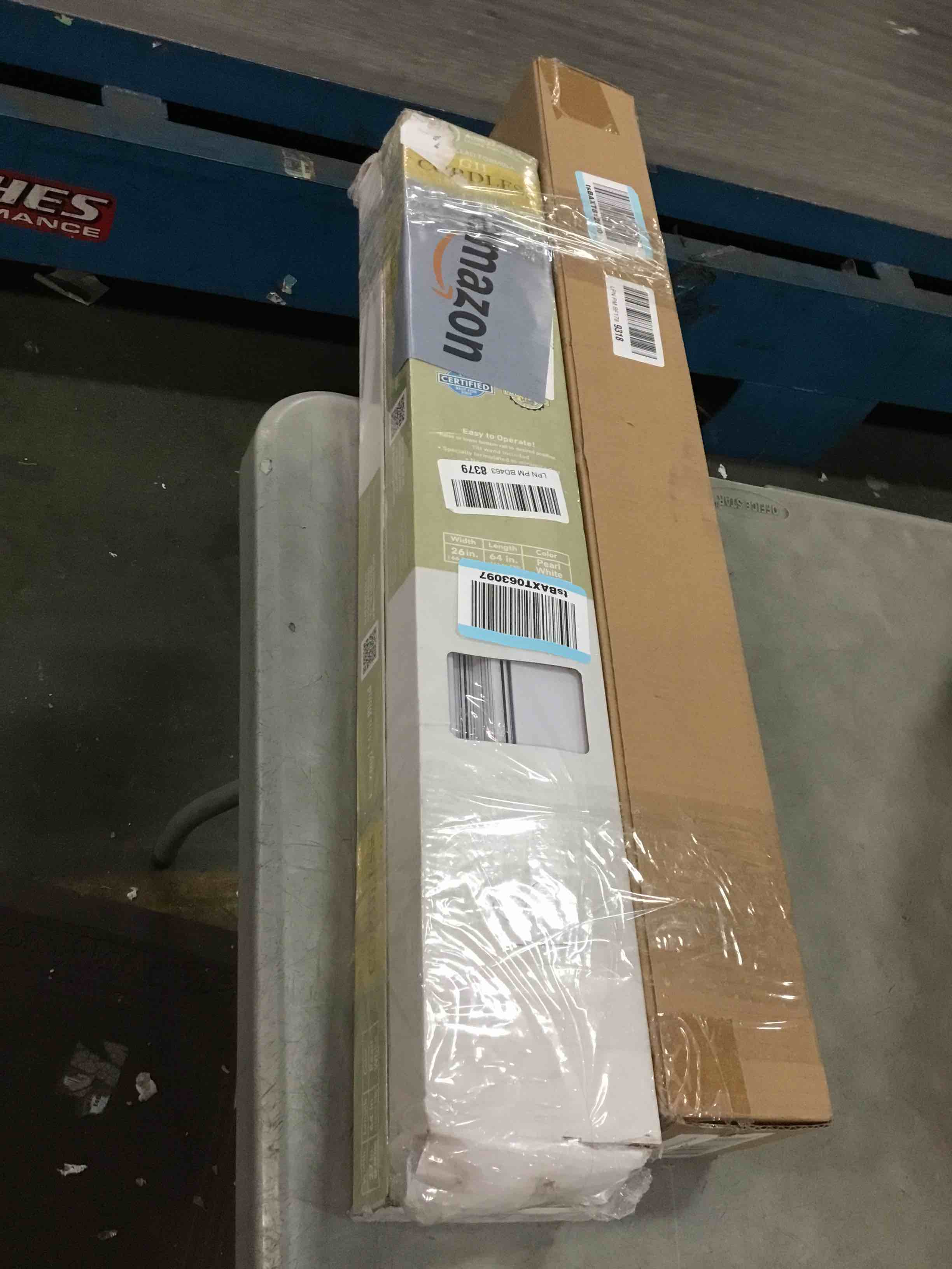 https://s3.amazonaws.com/lotting-images-prod/bidfta/GRA0146604_1732289813908.jpeg
