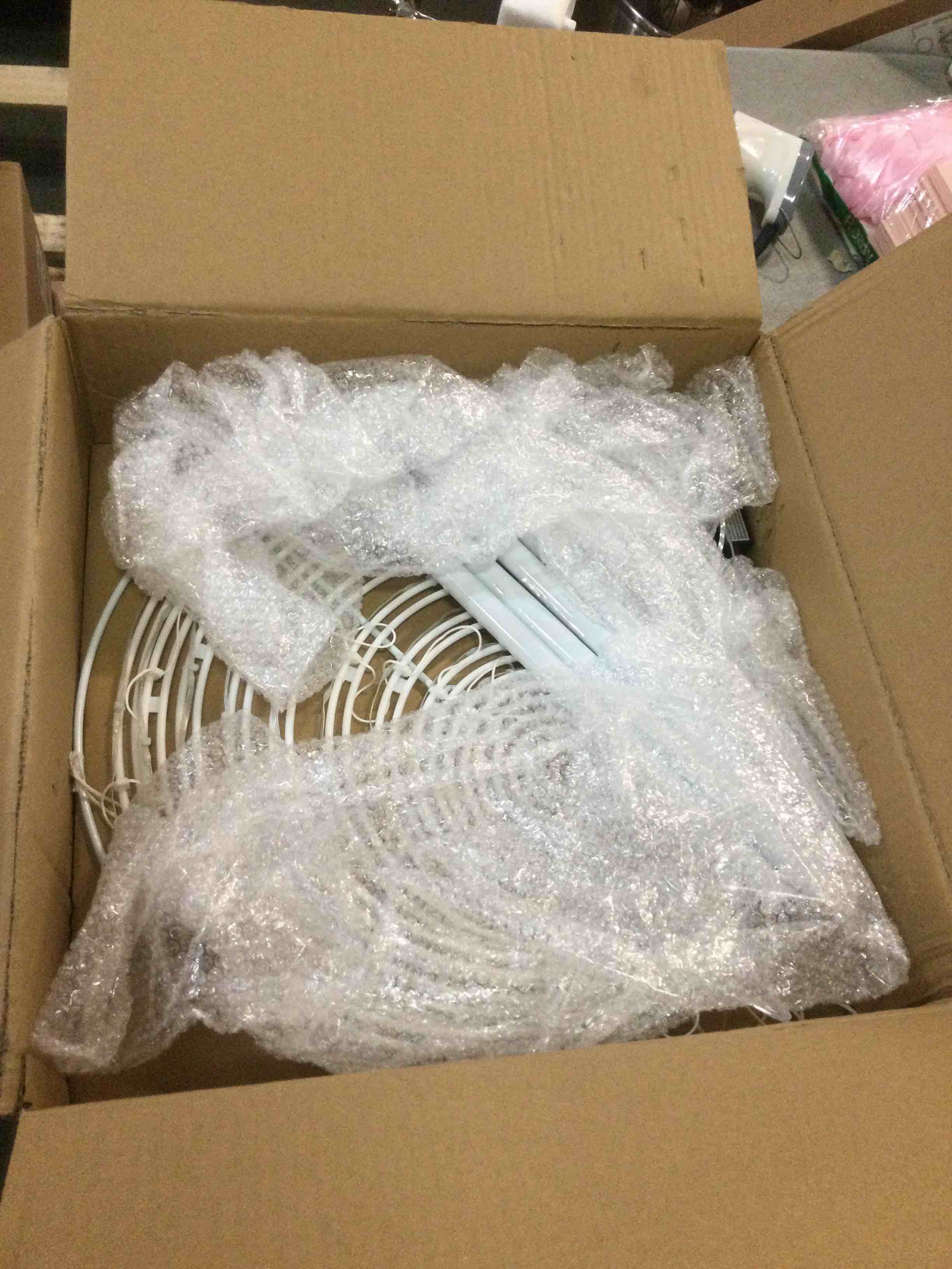 https://s3.amazonaws.com/lotting-images-prod/bidfta/GRA0146764_1732209595431.jpeg