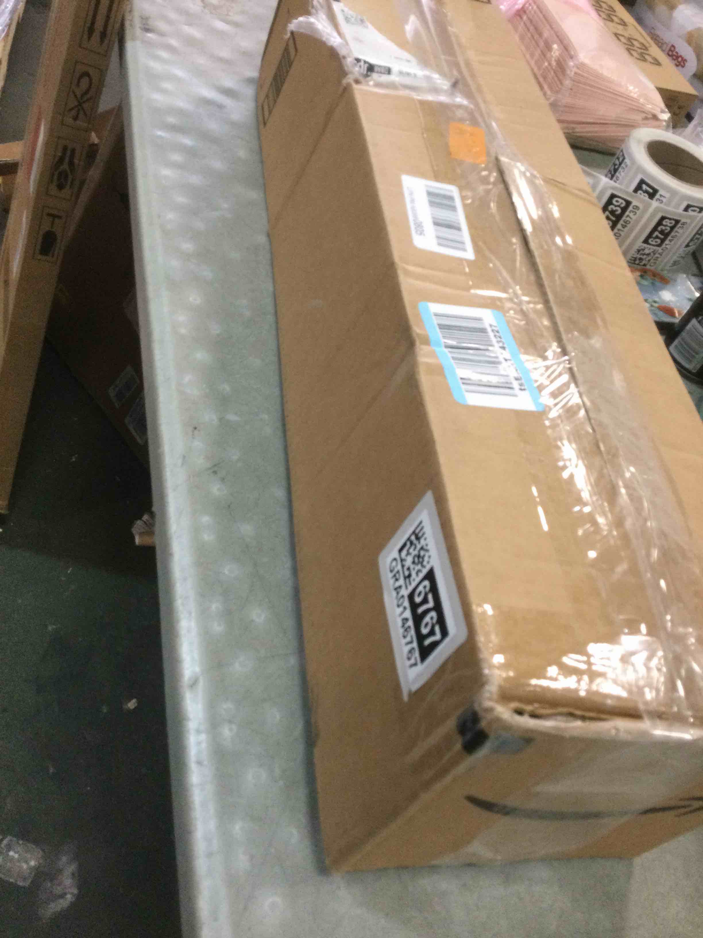 https://s3.amazonaws.com/lotting-images-prod/bidfta/GRA0146767_1732207387216.jpeg