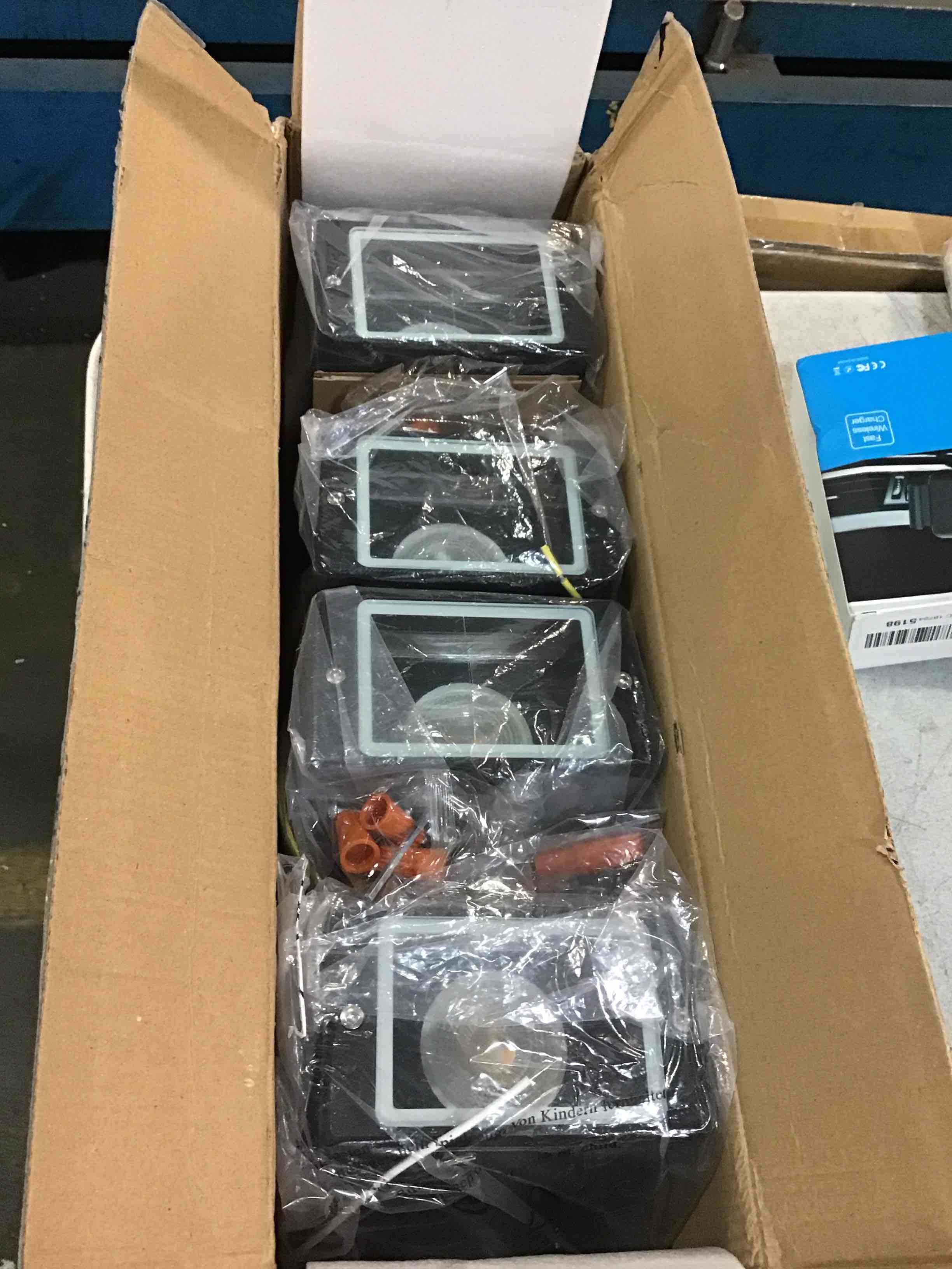 https://s3.amazonaws.com/lotting-images-prod/bidfta/GRA0147001_1732132388379.jpeg