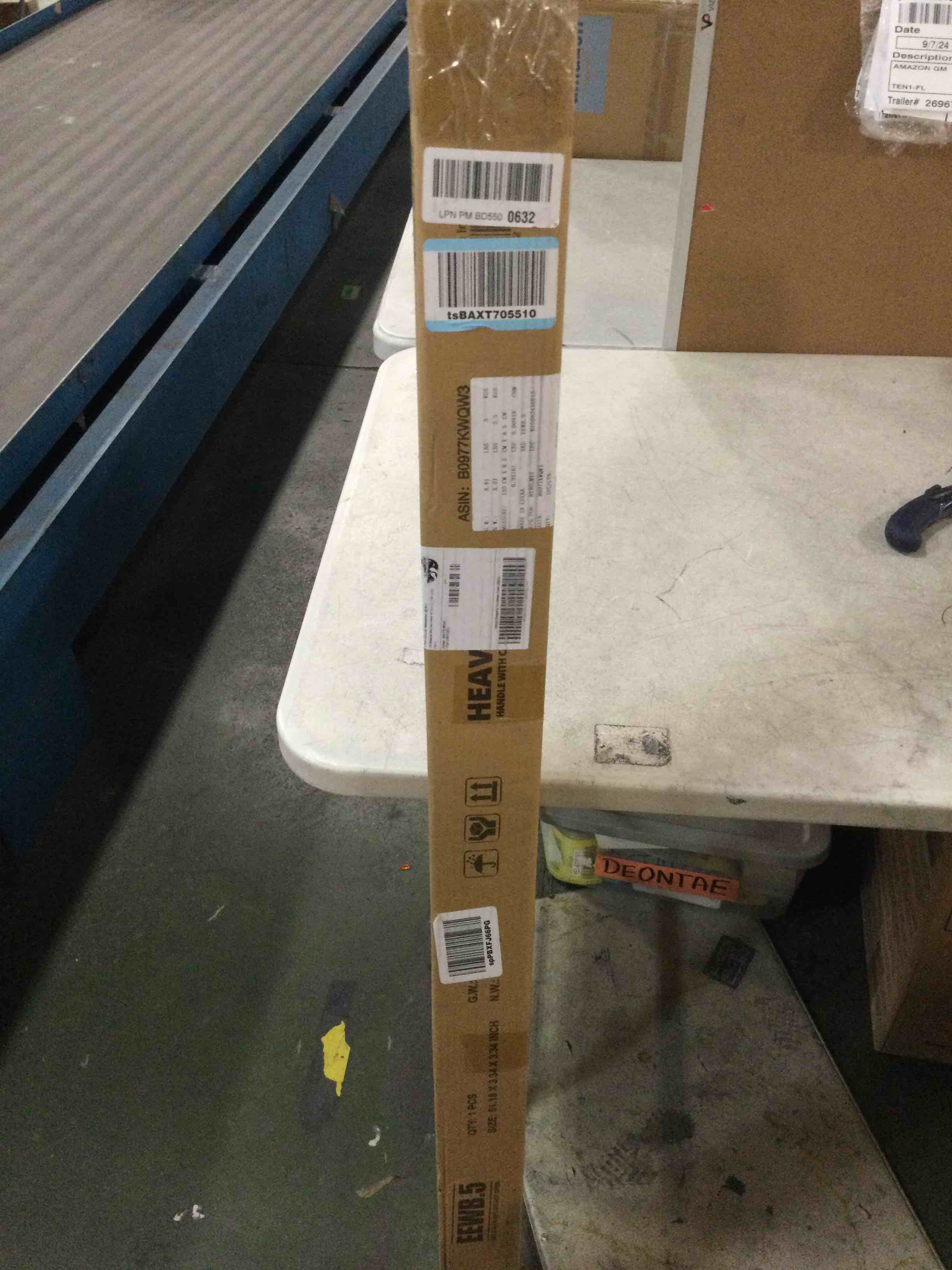 https://s3.amazonaws.com/lotting-images-prod/bidfta/GRA0147728_1726202434631.jpeg