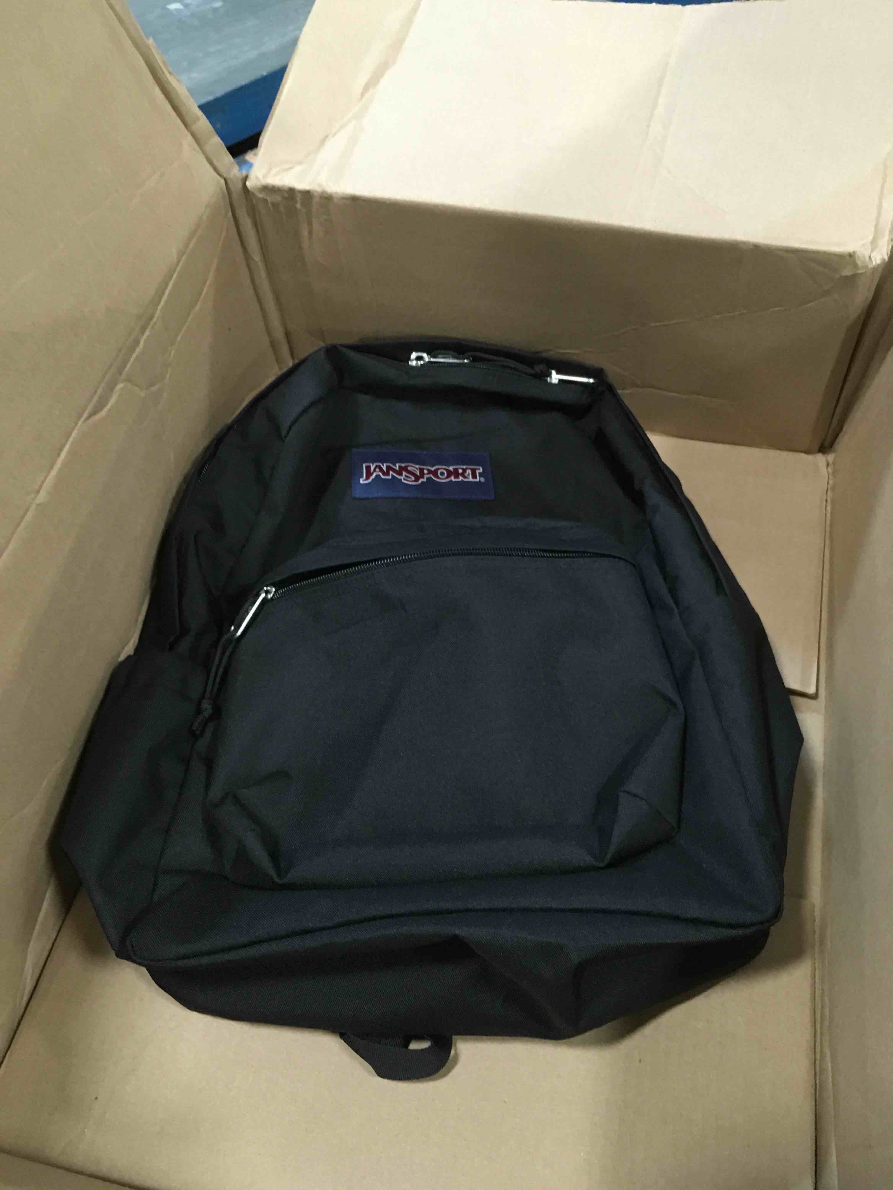 https://s3.amazonaws.com/lotting-images-prod/bidfta/GRA0148032_1727352255297.jpeg