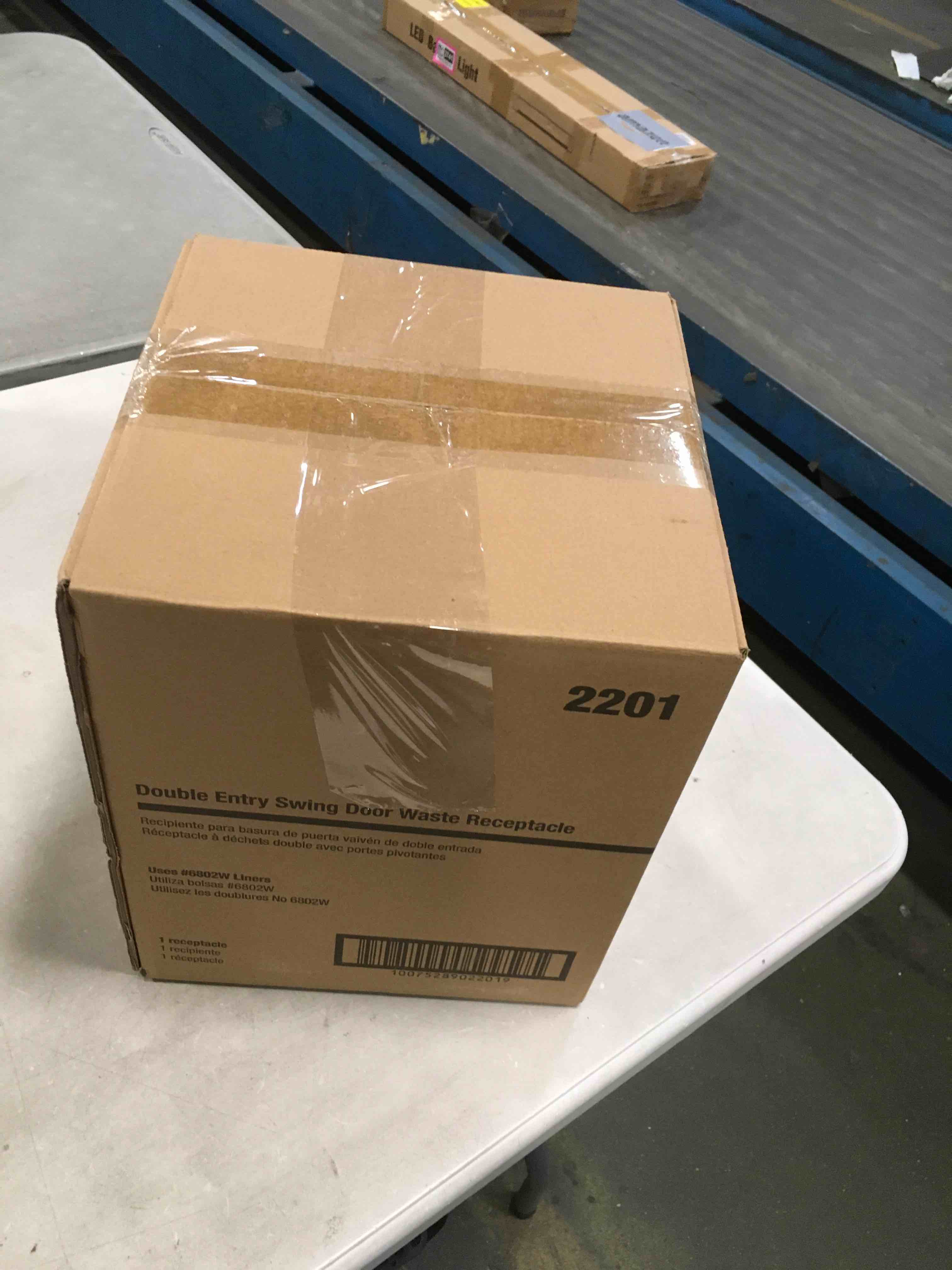https://s3.amazonaws.com/lotting-images-prod/bidfta/GRA0148650_1727102698923.jpeg
