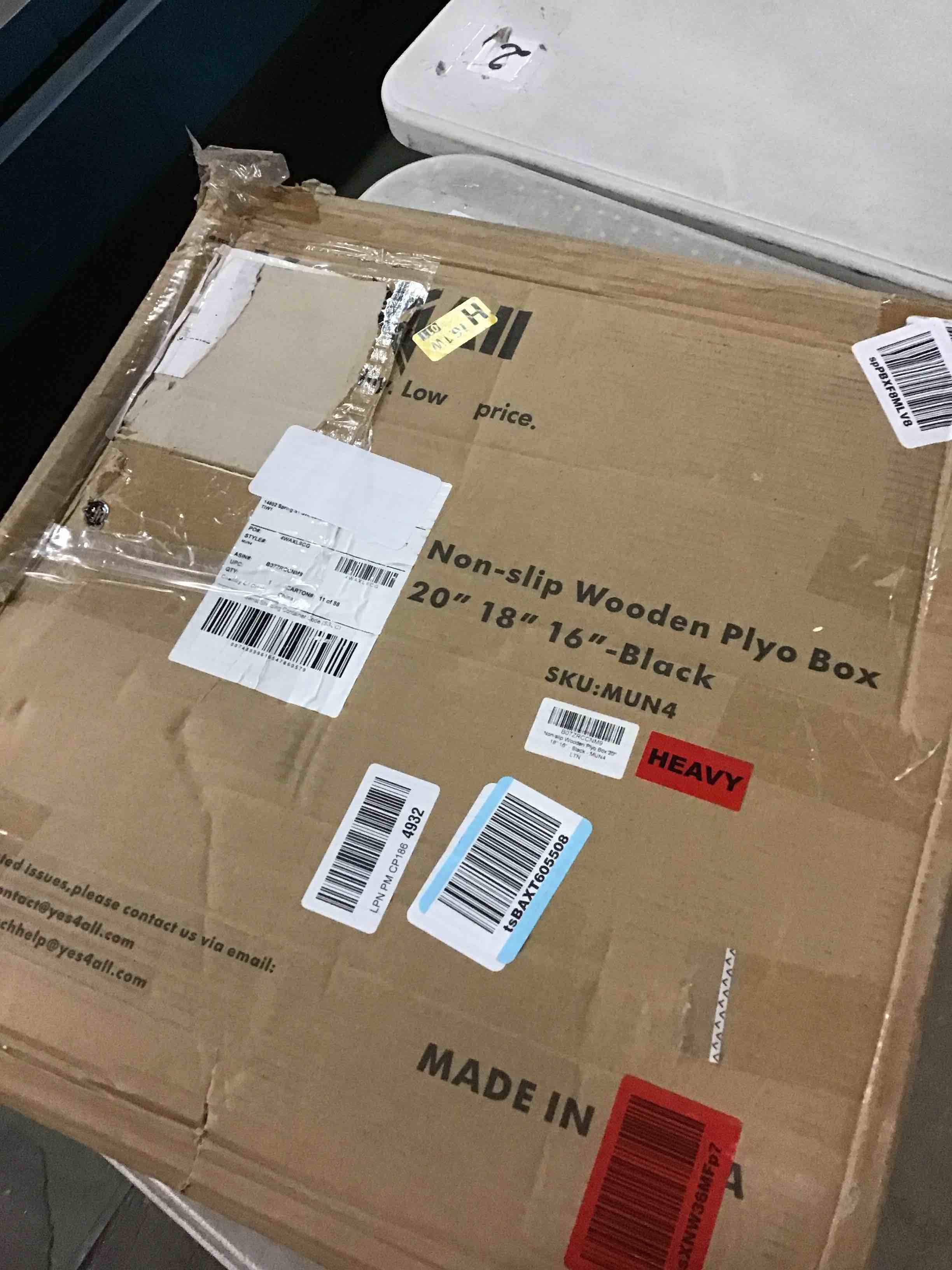 https://s3.amazonaws.com/lotting-images-prod/bidfta/GRA0150556_1727316930429.jpeg