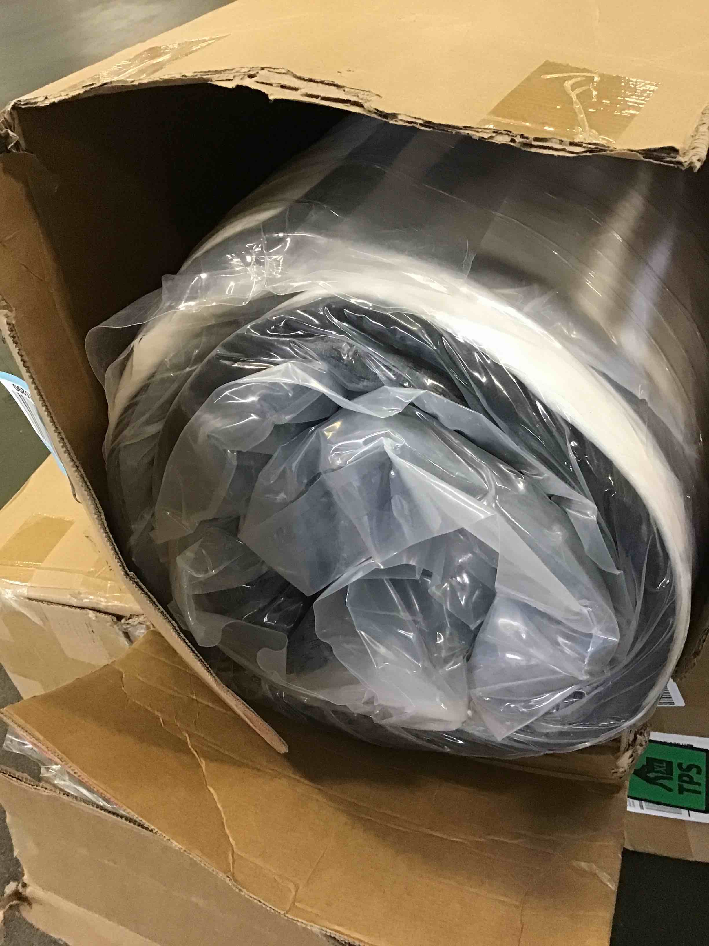 https://s3.amazonaws.com/lotting-images-prod/bidfta/GRA0150826_1727125399254.jpeg