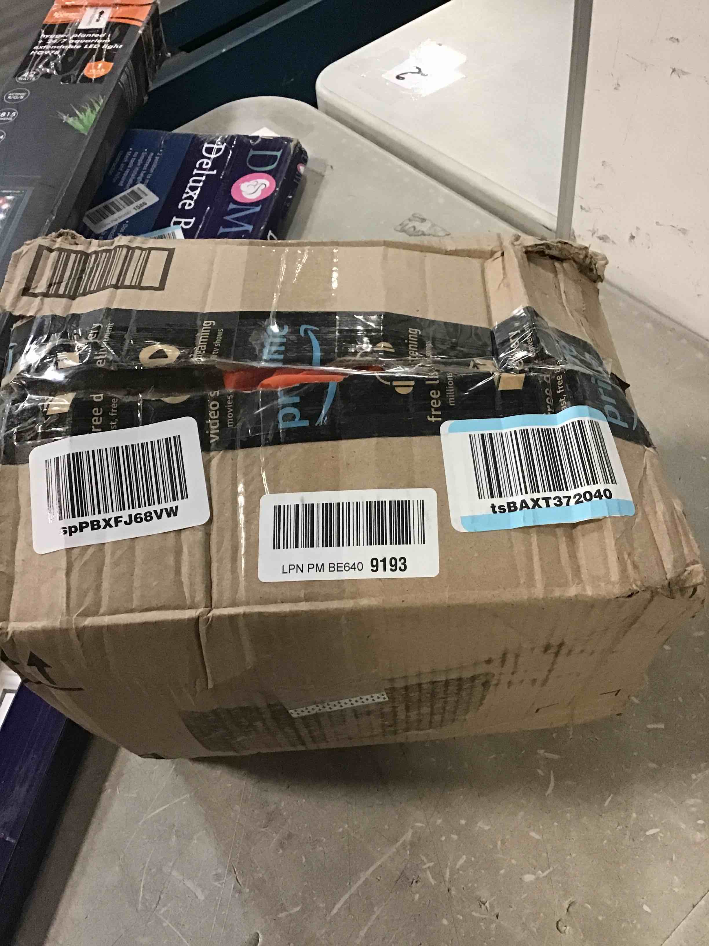 https://s3.amazonaws.com/lotting-images-prod/bidfta/GRA0151551_1726526796304.jpeg