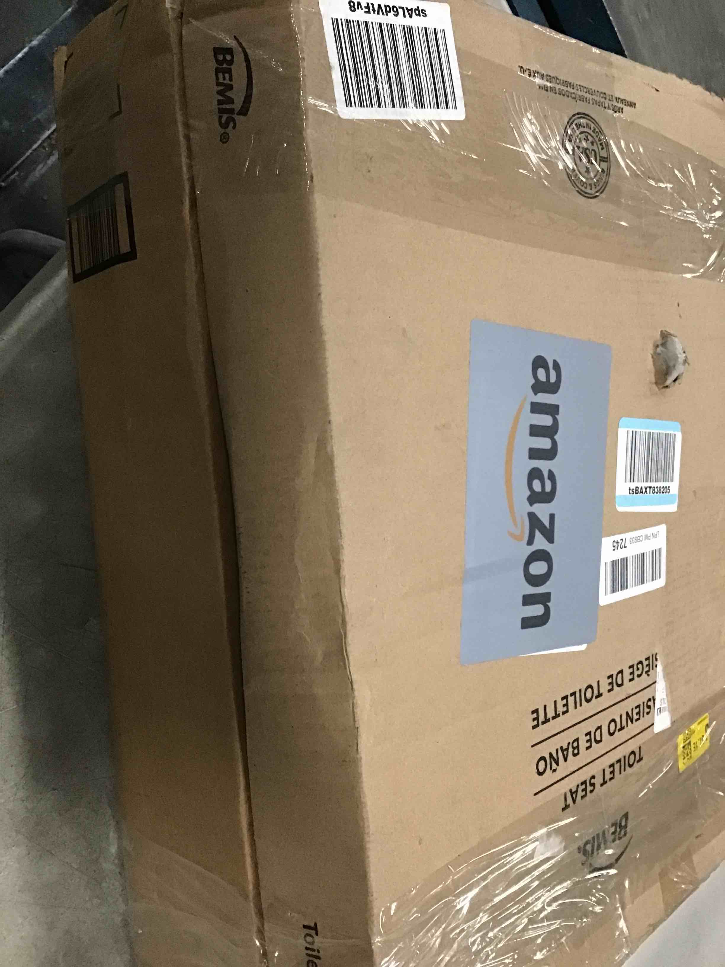 Mayfair Molded Wood Toilet Seat with Easy-Clean & Change Hinges, Round, White, 44ECA 000