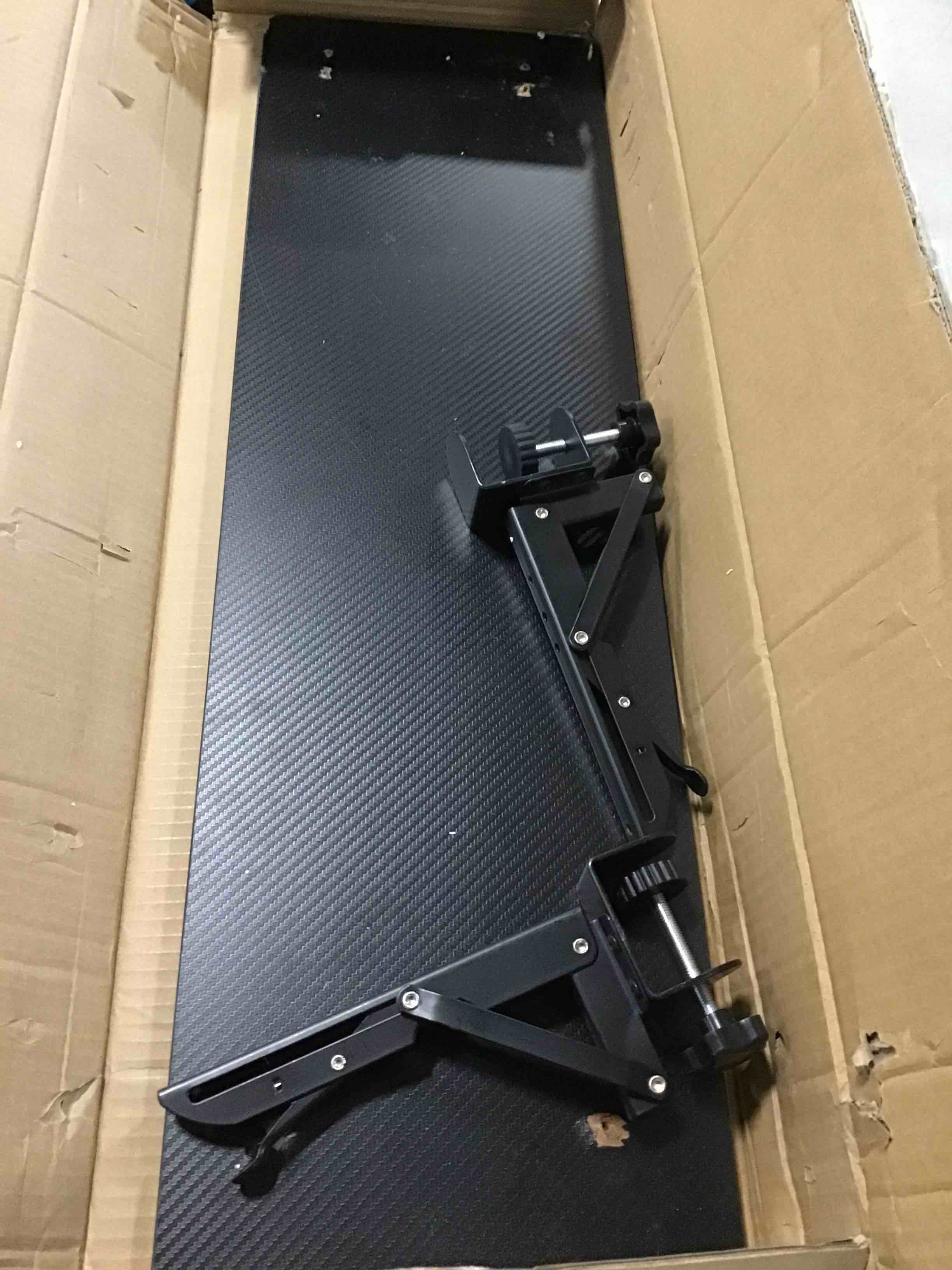 https://s3.amazonaws.com/lotting-images-prod/bidfta/GRA0156080_1733977407911.jpeg