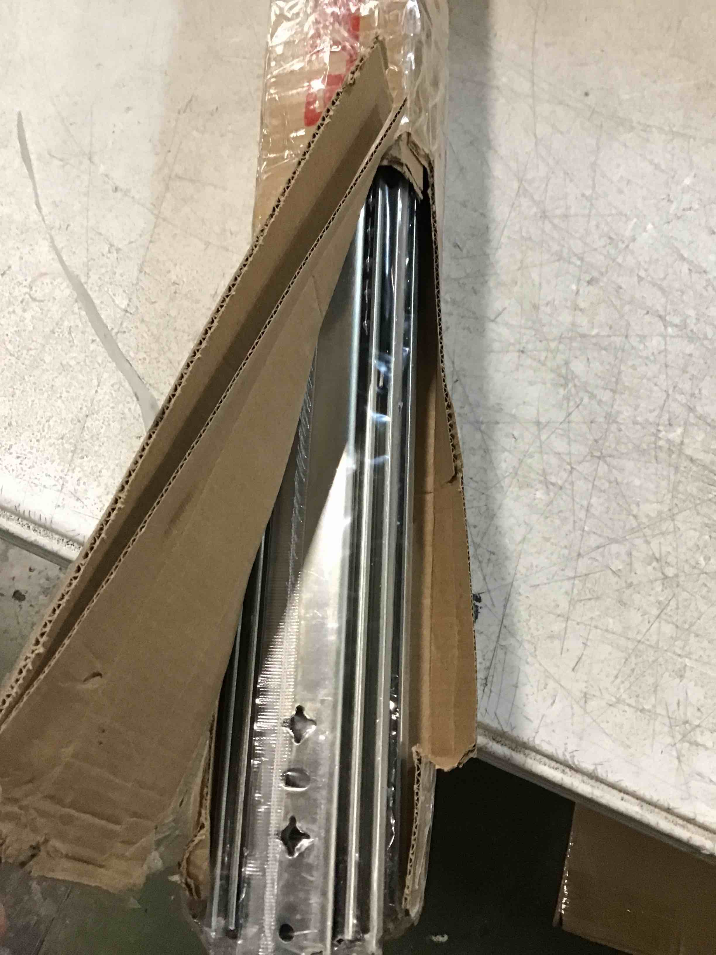 https://s3.amazonaws.com/lotting-images-prod/bidfta/GRA0156116_1733968277253.jpeg
