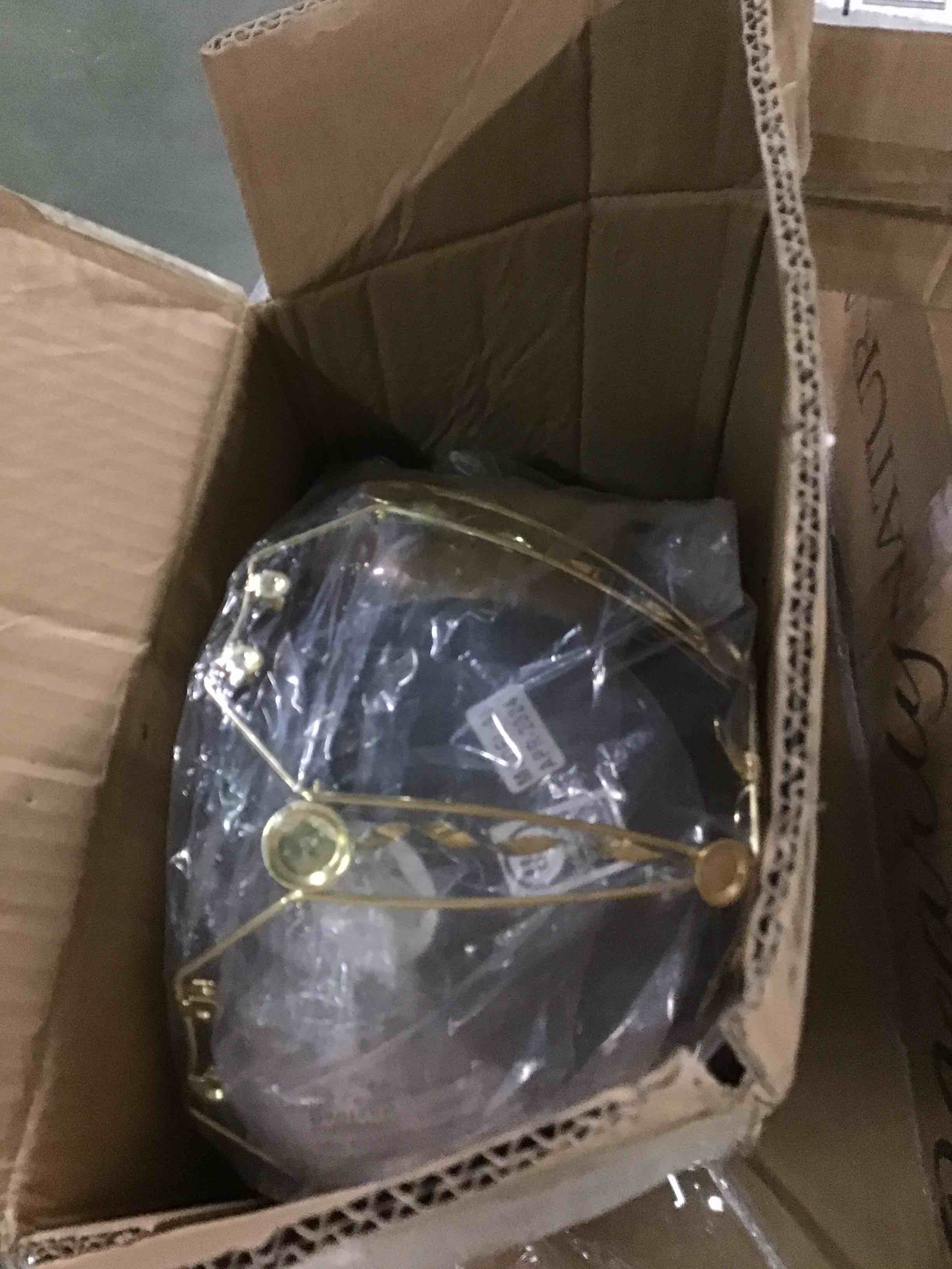 https://s3.amazonaws.com/lotting-images-prod/bidfta/GRA0156815_1732924643742.jpeg