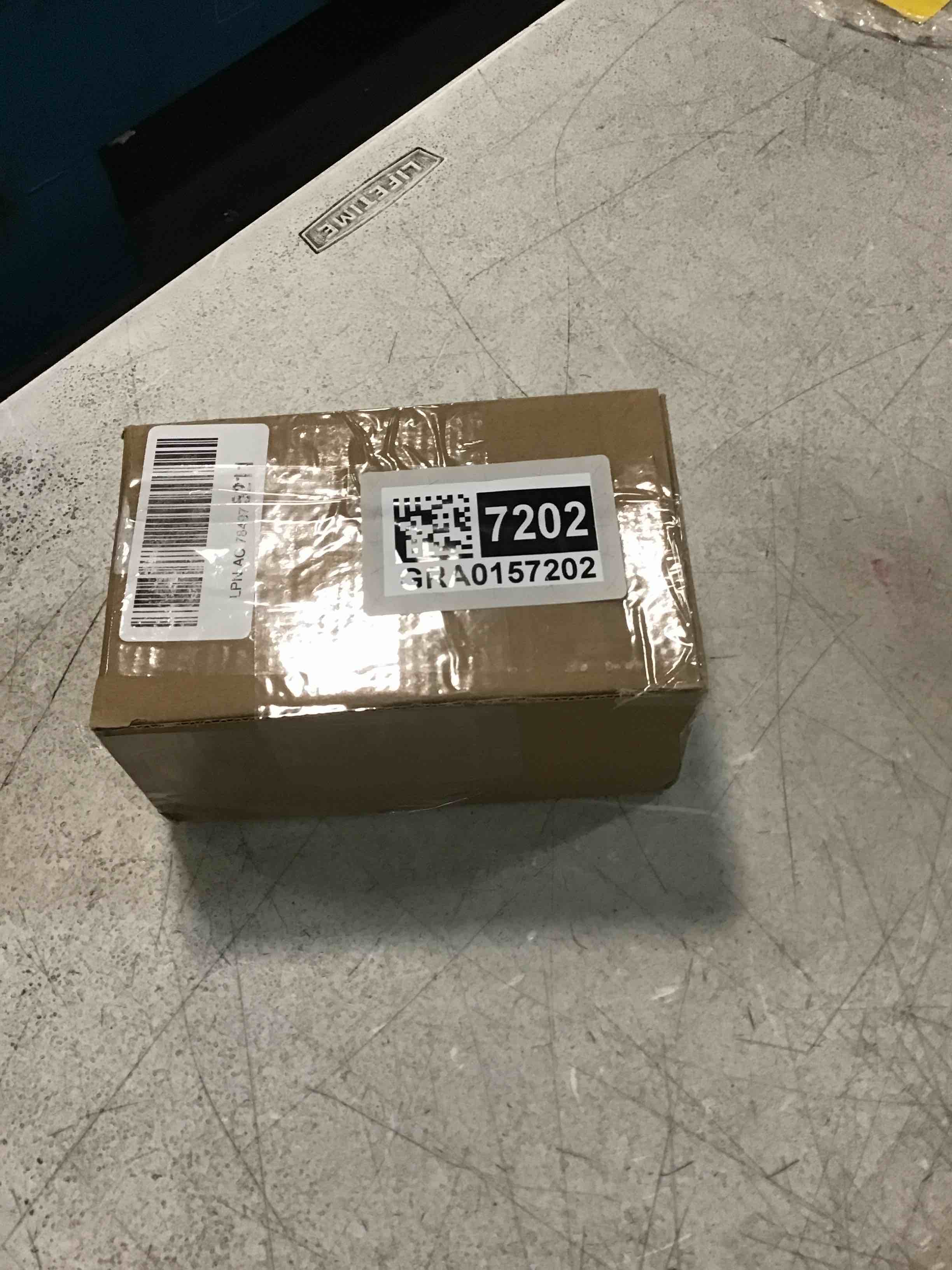 https://s3.amazonaws.com/lotting-images-prod/bidfta/GRA0157202_1732253444889.jpeg