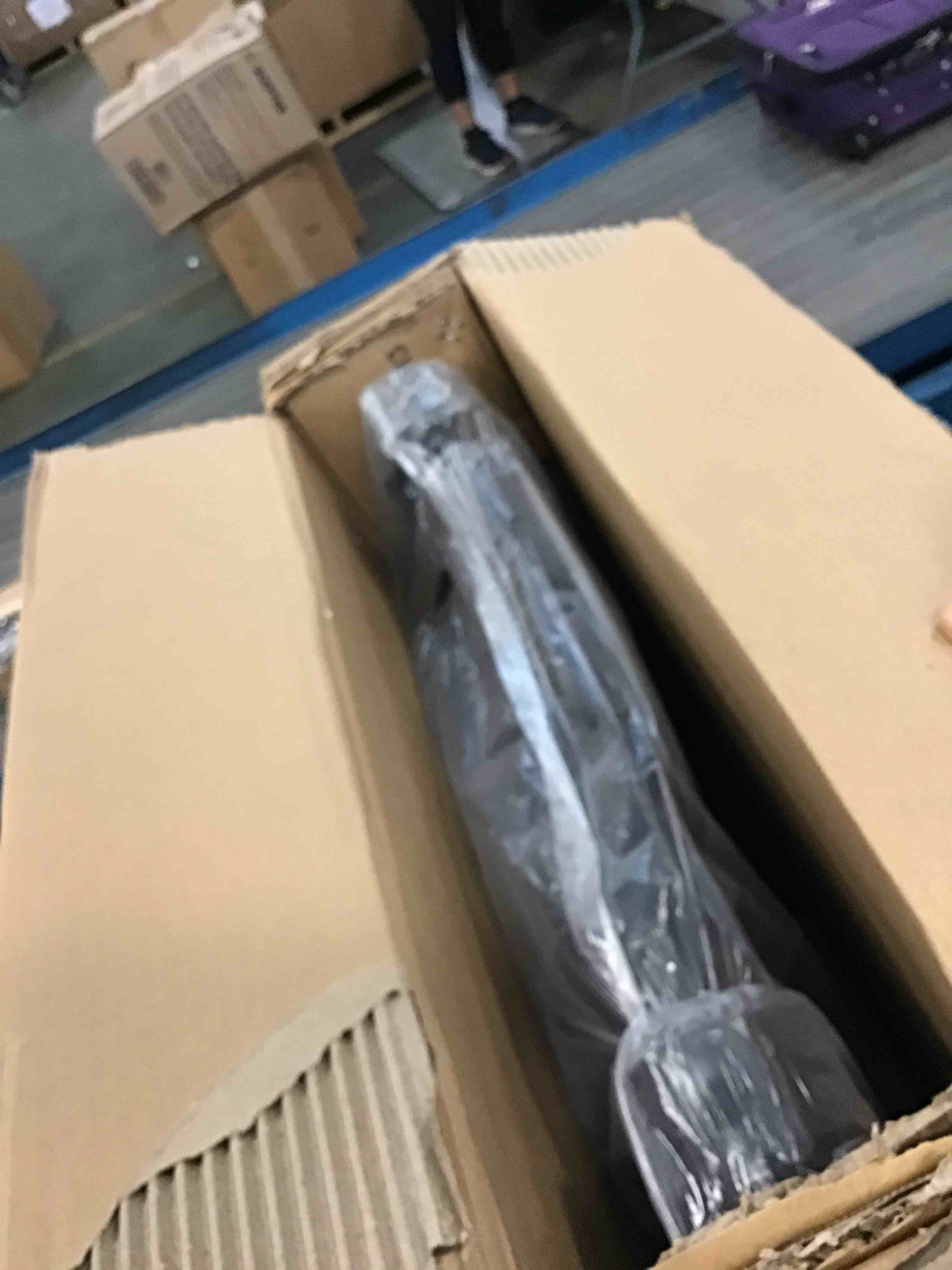 https://s3.amazonaws.com/lotting-images-prod/bidfta/GRA0158105_1728066447757.jpeg