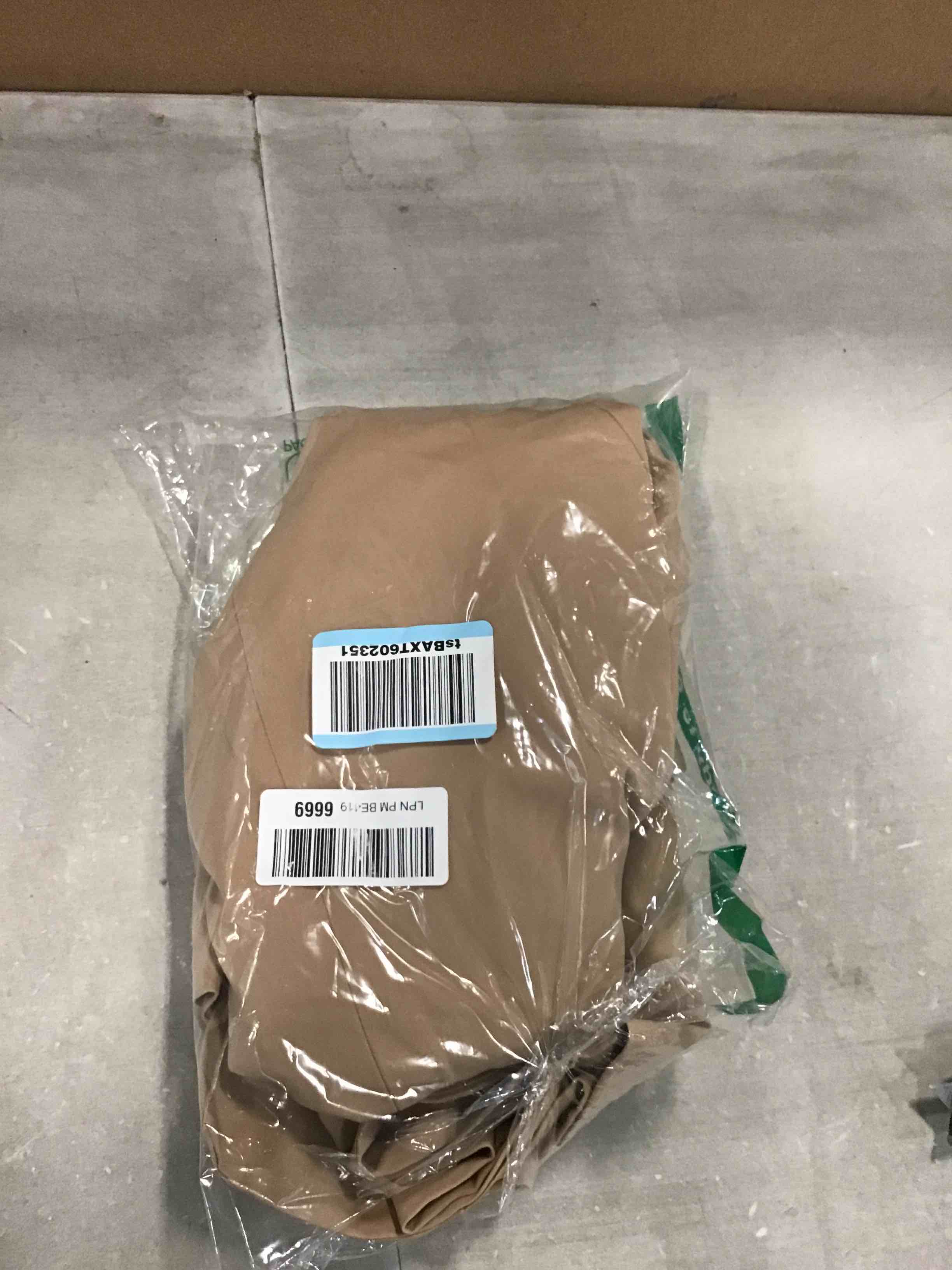 https://s3.amazonaws.com/lotting-images-prod/bidfta/GRA0158164_1728058486869.jpeg