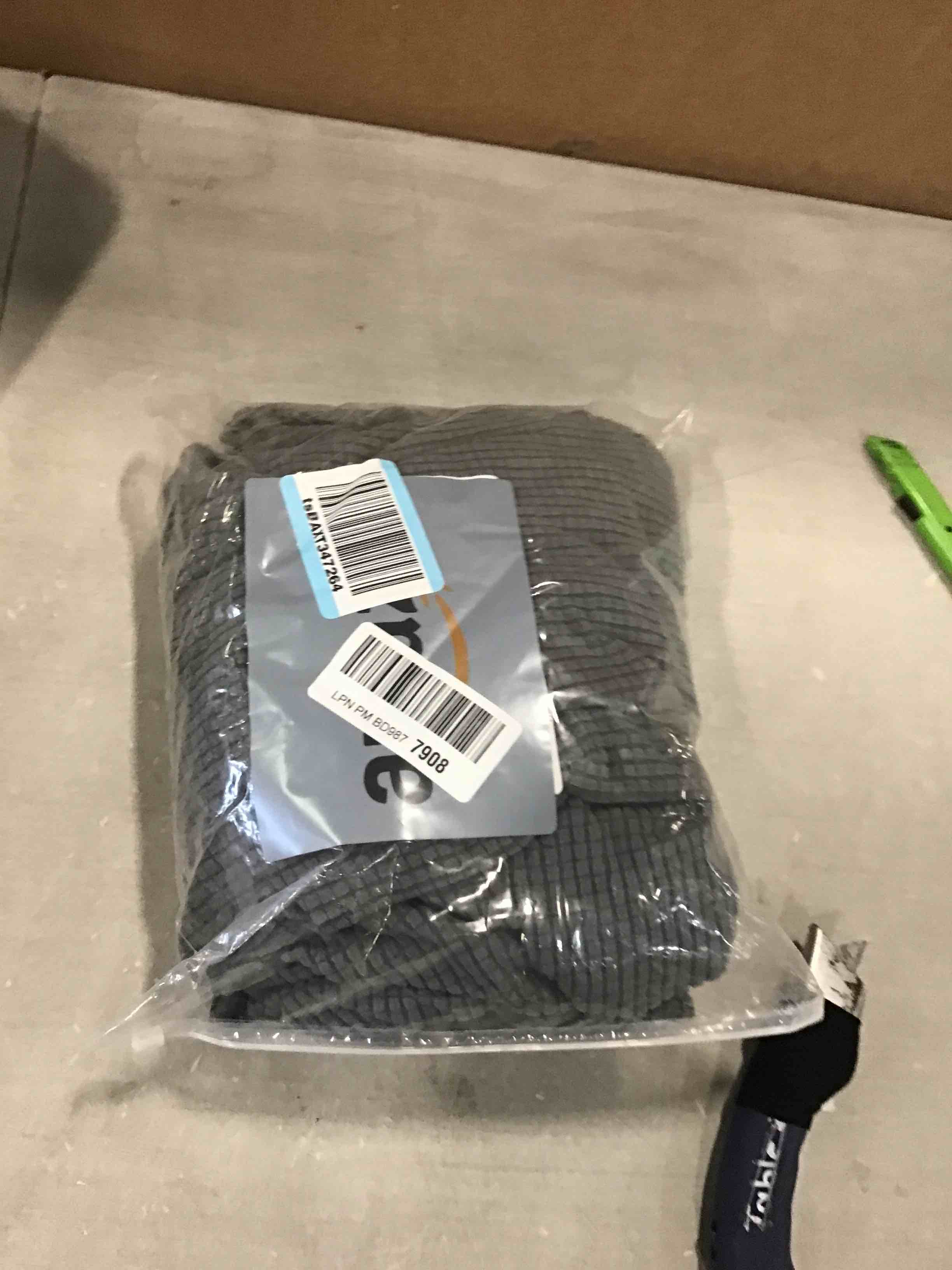 https://s3.amazonaws.com/lotting-images-prod/bidfta/GRA0158197_1728056731305.jpeg