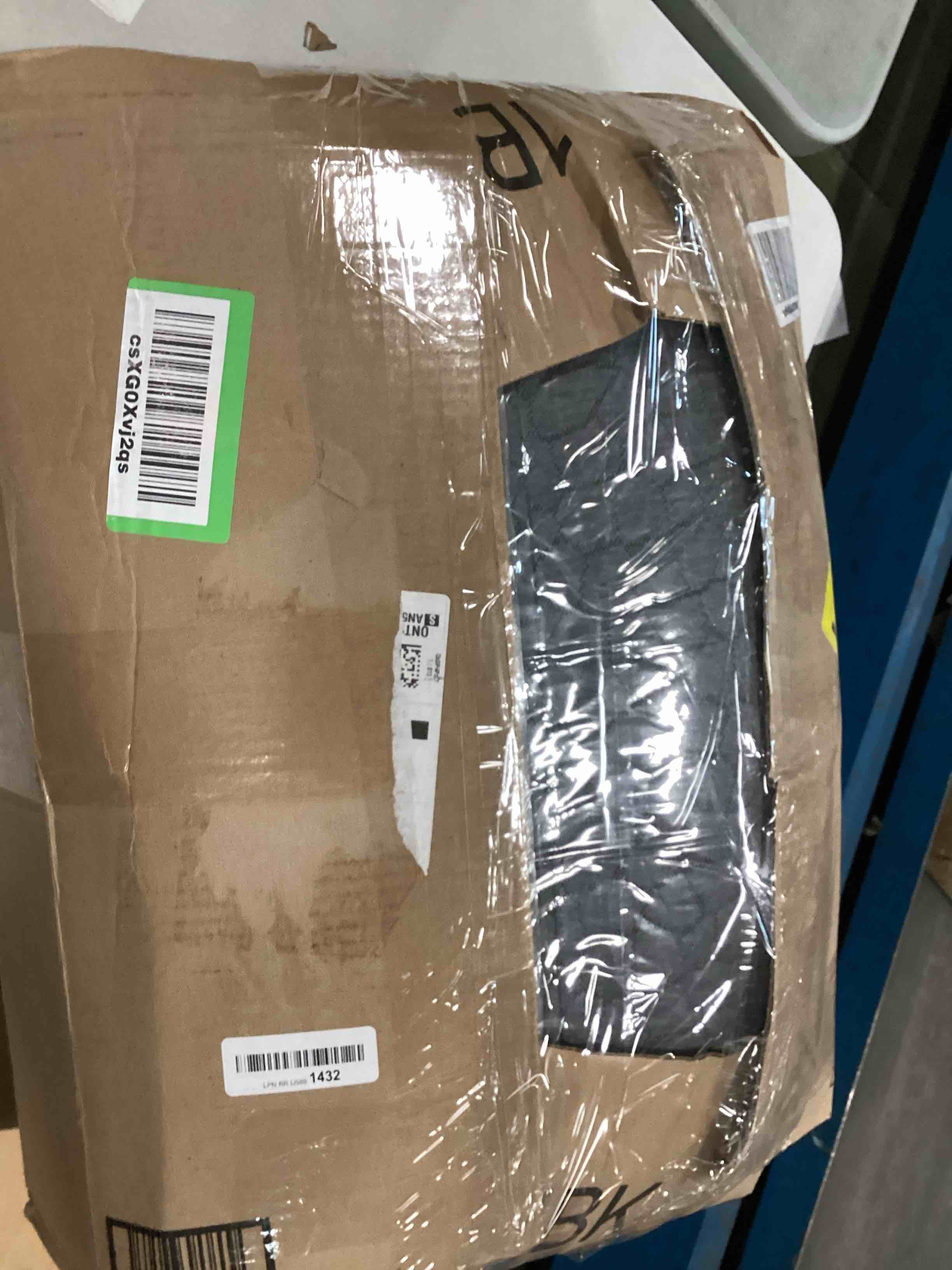 https://s3.amazonaws.com/lotting-images-prod/bidfta/GRA0159837_1727228938971.jpeg