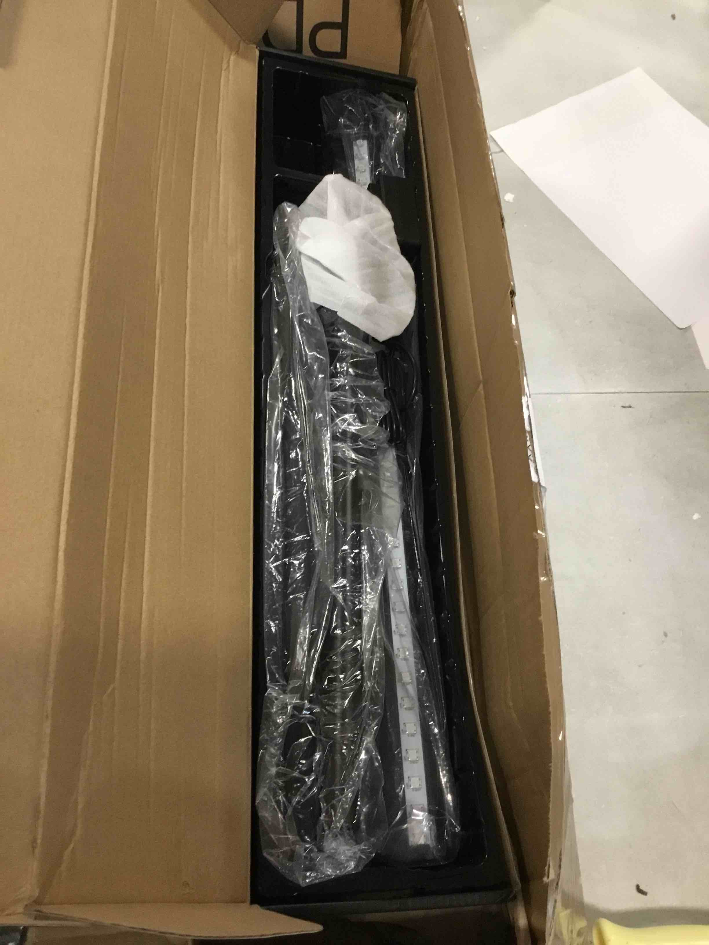 https://s3.amazonaws.com/lotting-images-prod/bidfta/GRA0159961_1727184058751.jpeg