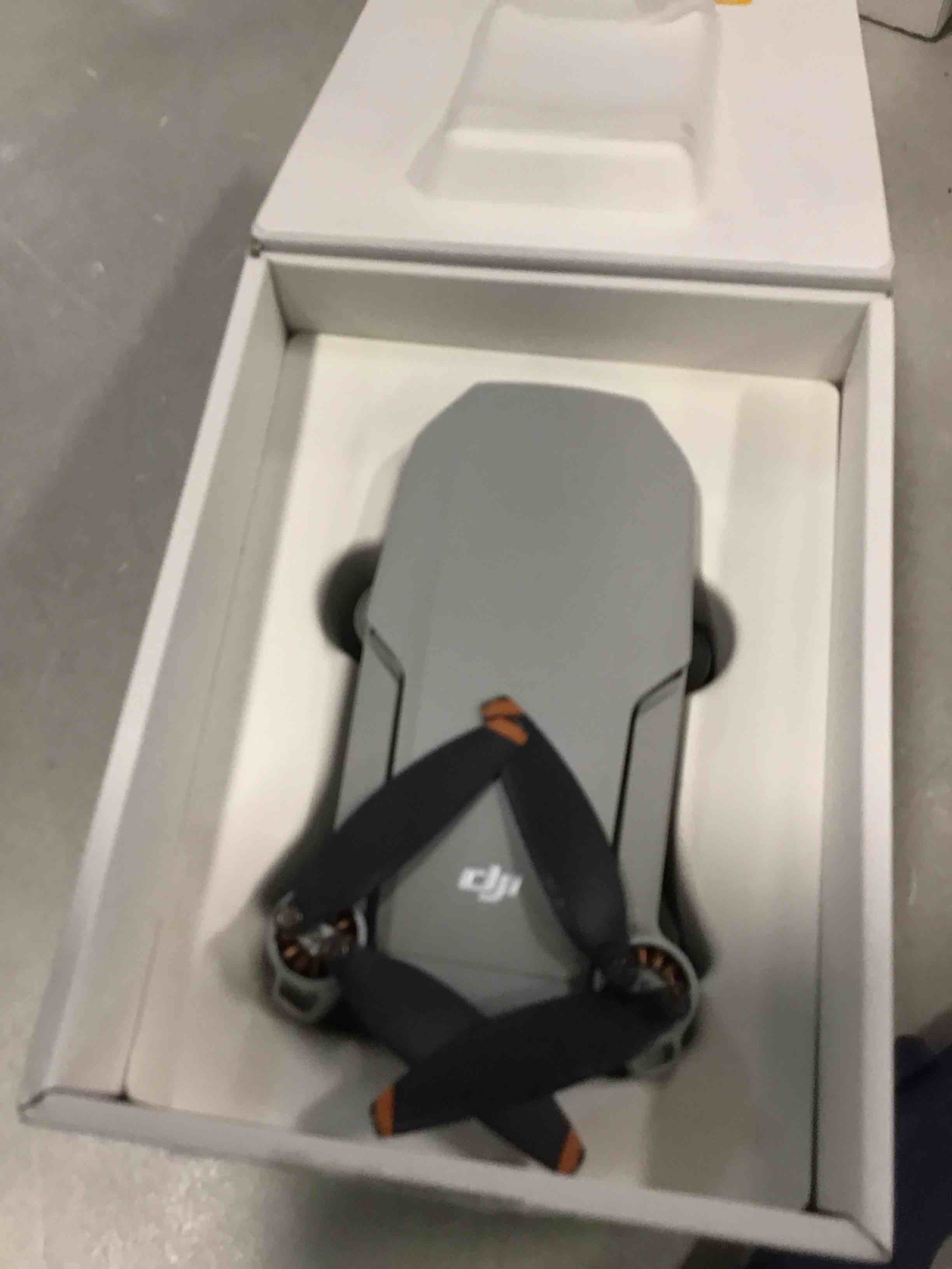 https://s3.amazonaws.com/lotting-images-prod/bidfta/GRA0160490_1727808631162.jpeg
