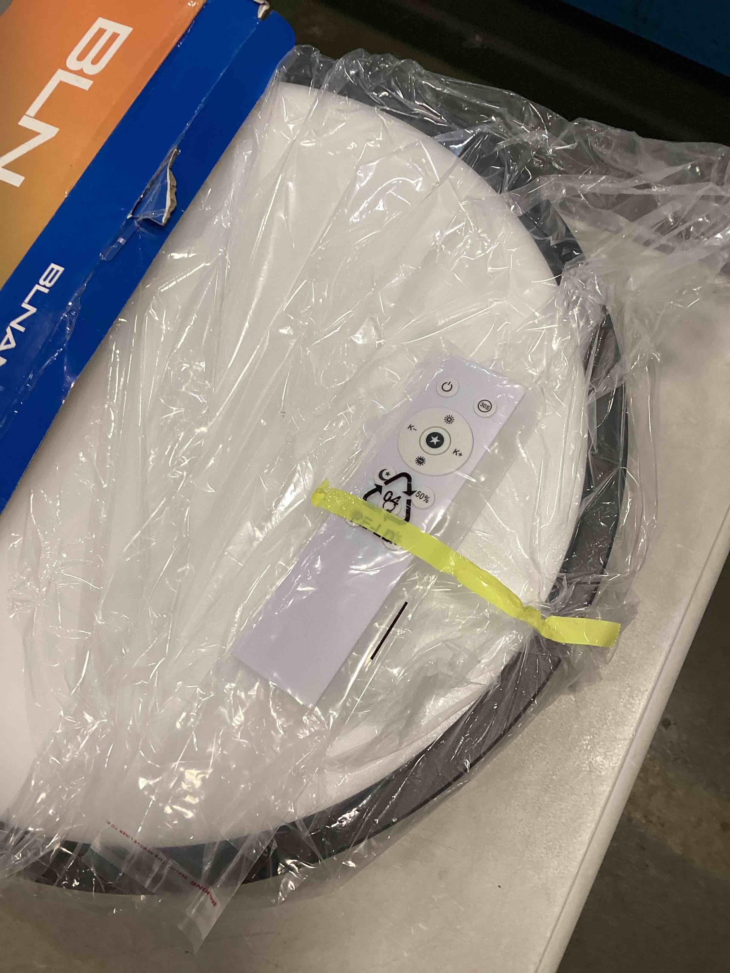 https://s3.amazonaws.com/lotting-images-prod/bidfta/GRA0161905_1726806062206.jpeg